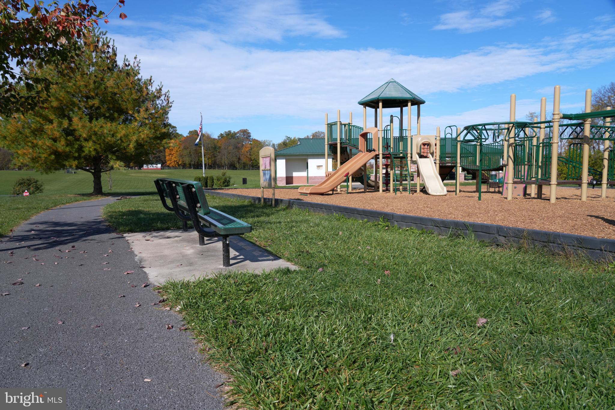 ASHLAND VILLAGE - Residential