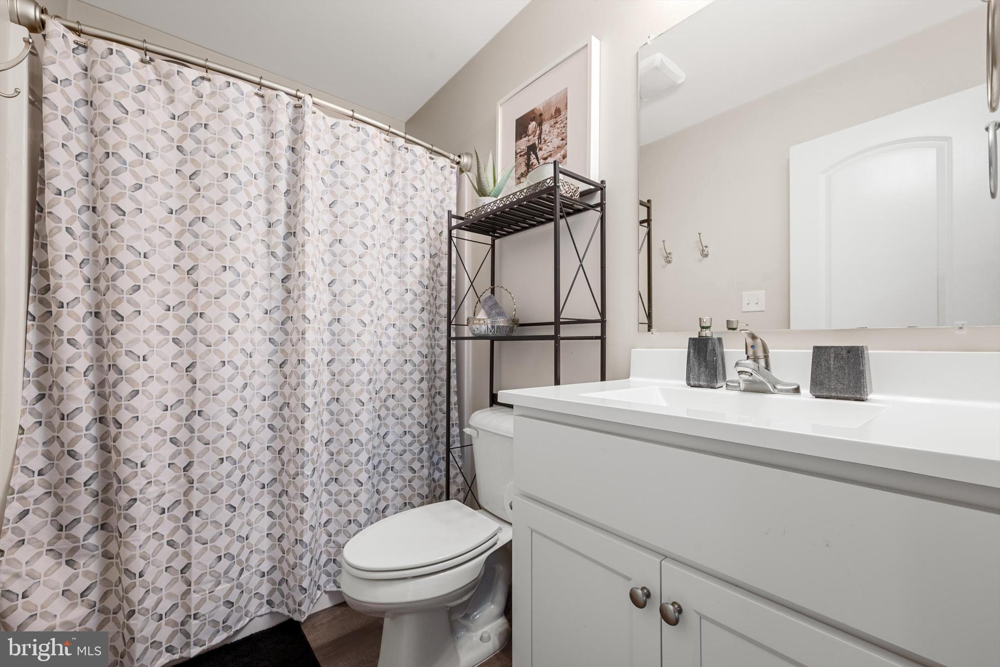 ASHLAND VILLAGE - Residential