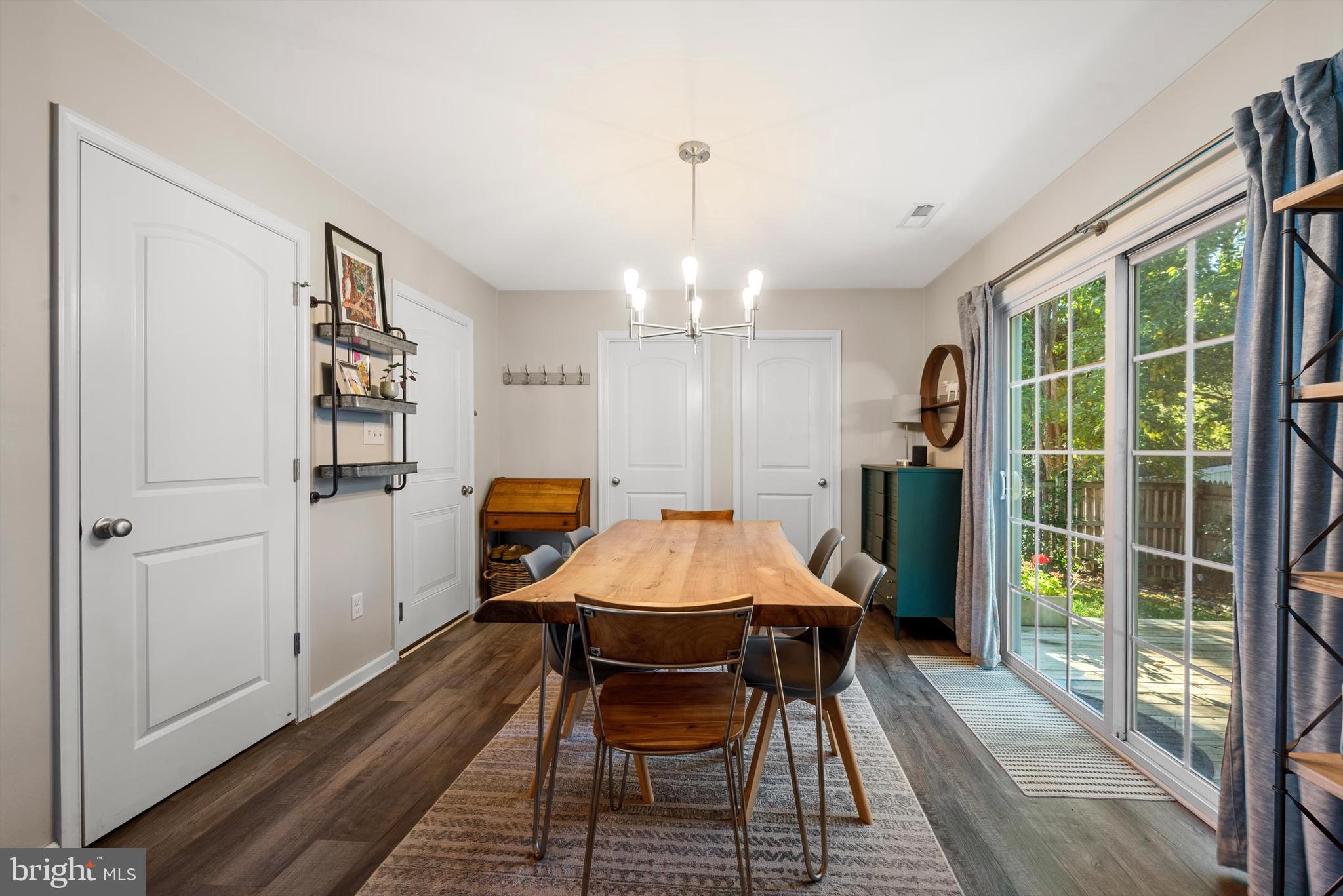 ASHLAND VILLAGE - Residential