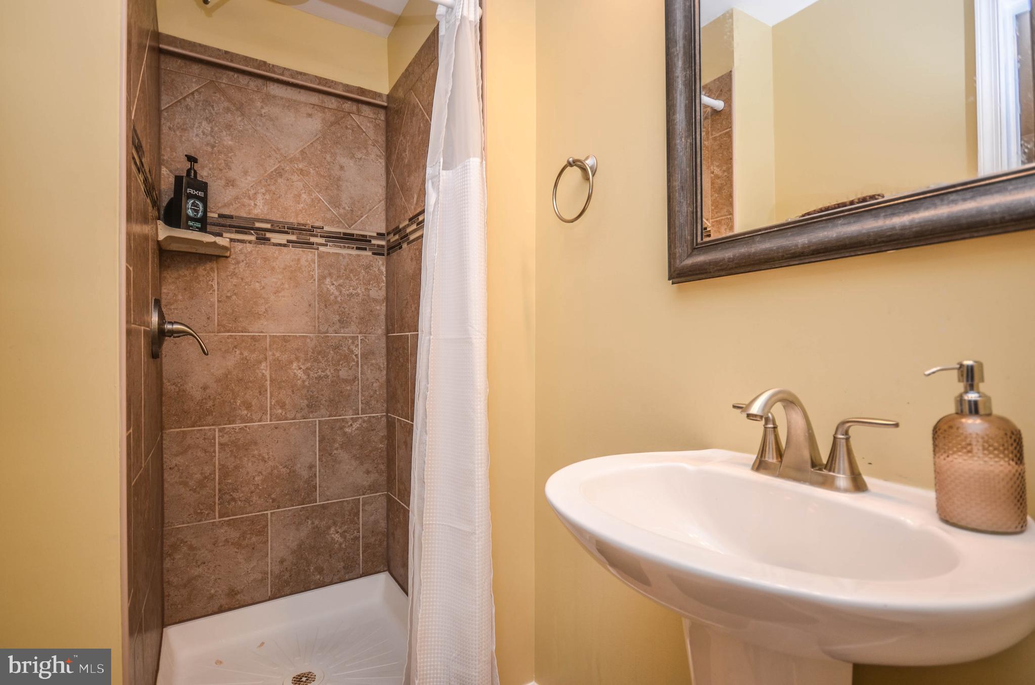 GUNNERS VIEW - Residential