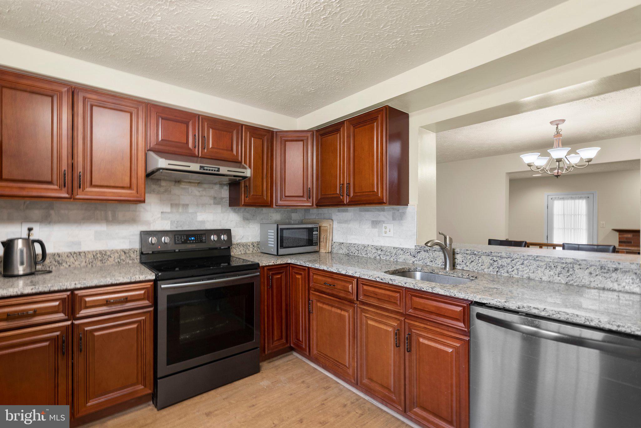 1004 BAYRIDGE TERRACE