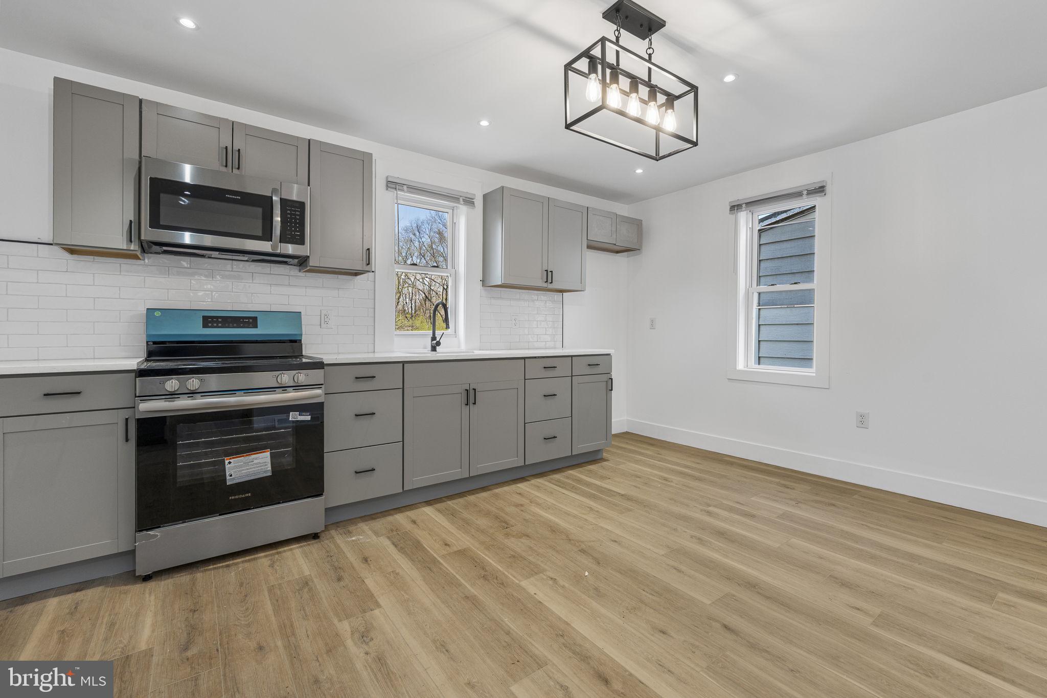 BIRDLAND - Residential