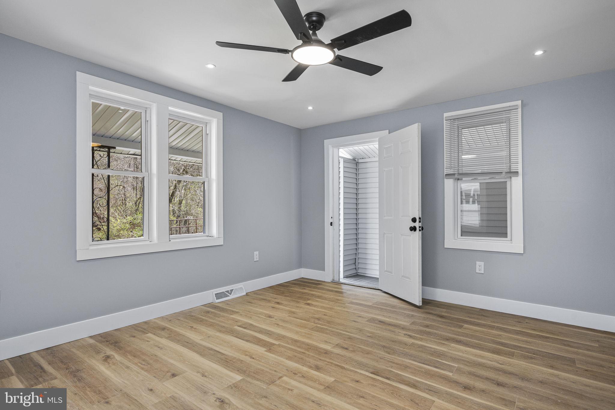 BIRDLAND - Residential