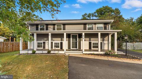 814 N CROYDON STREET STERLING VA 20164