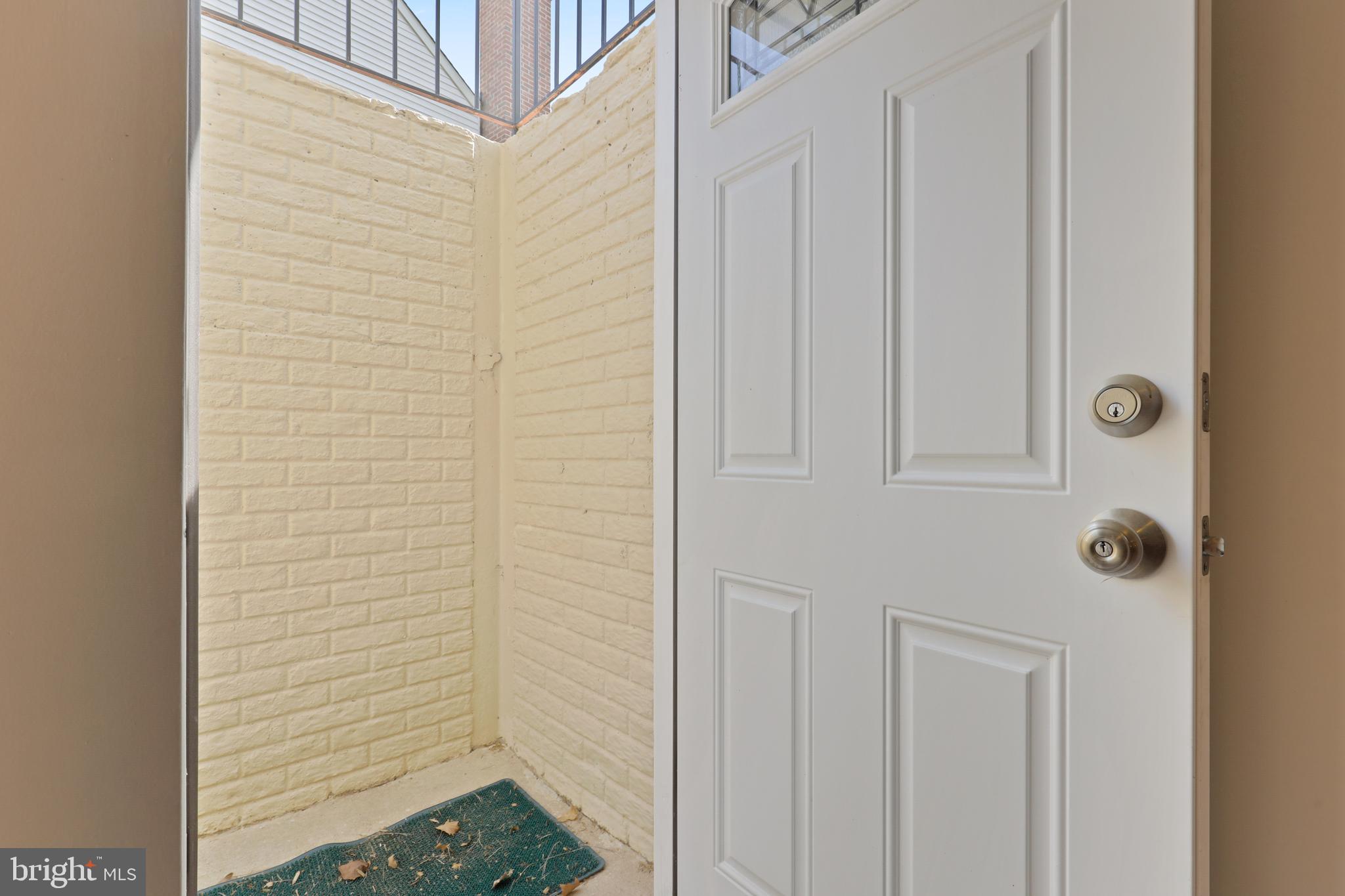 BURLEIGH MANOR - Residential Lease