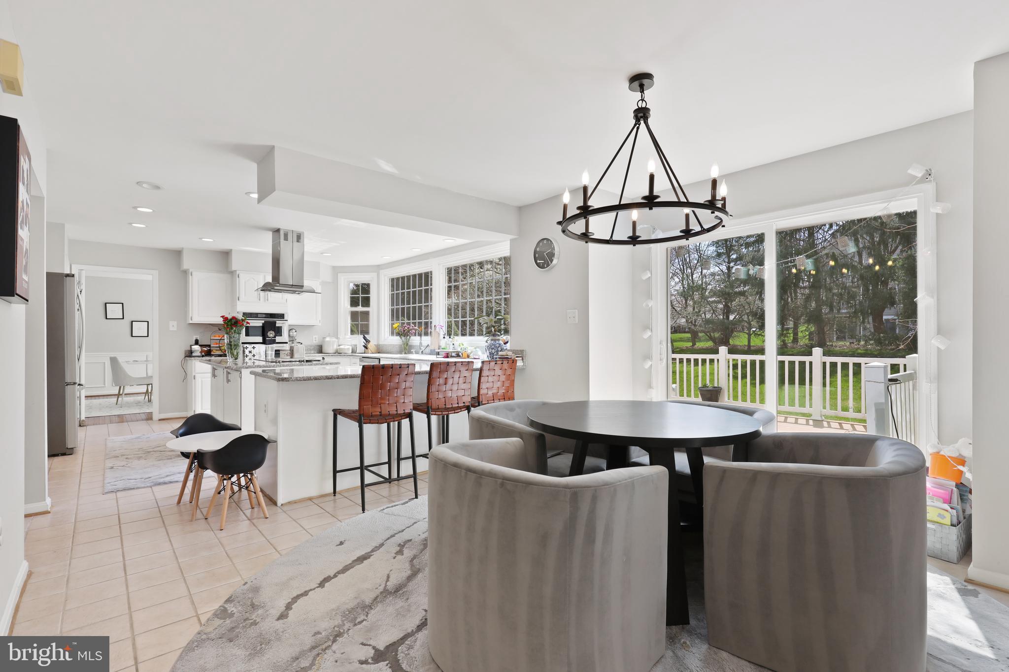 BURLEIGH MANOR - Residential Lease