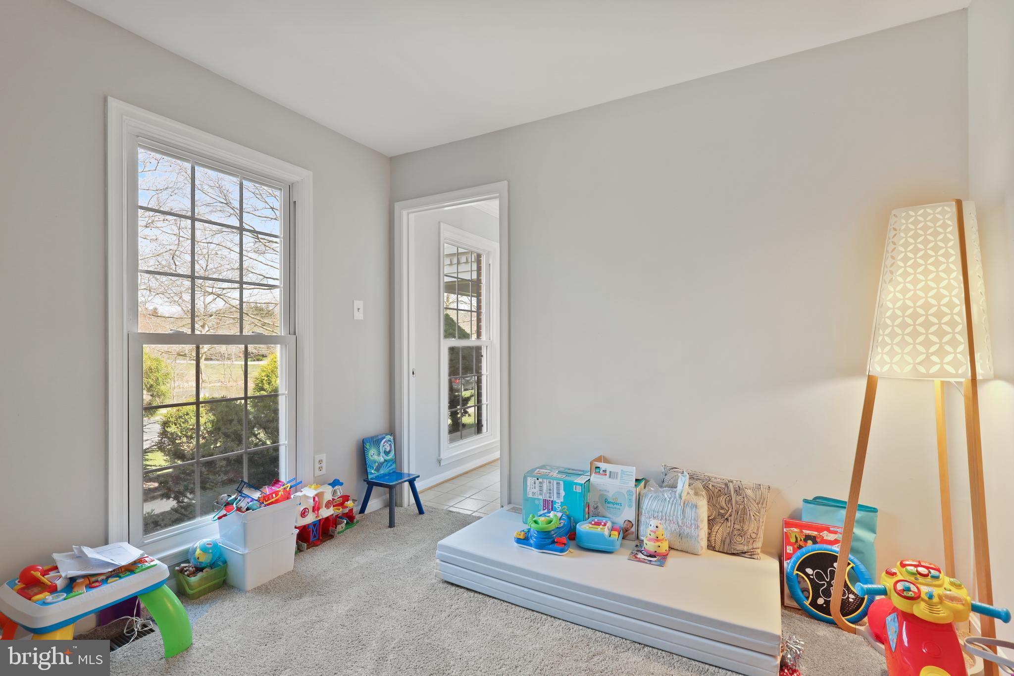 BURLEIGH MANOR - Residential Lease