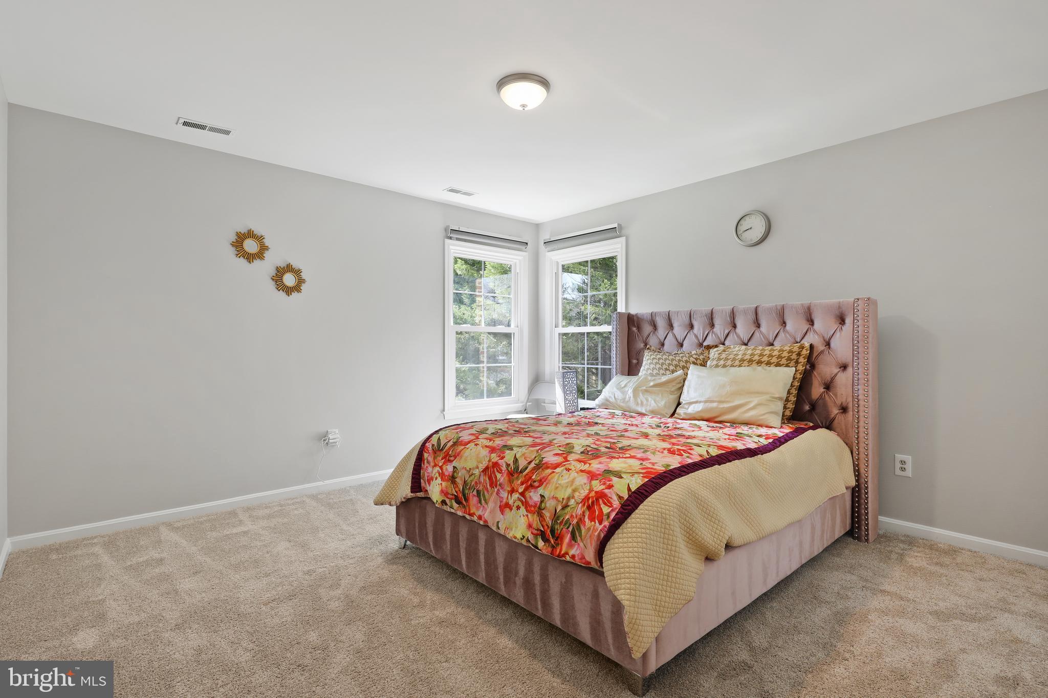 BURLEIGH MANOR - Residential Lease