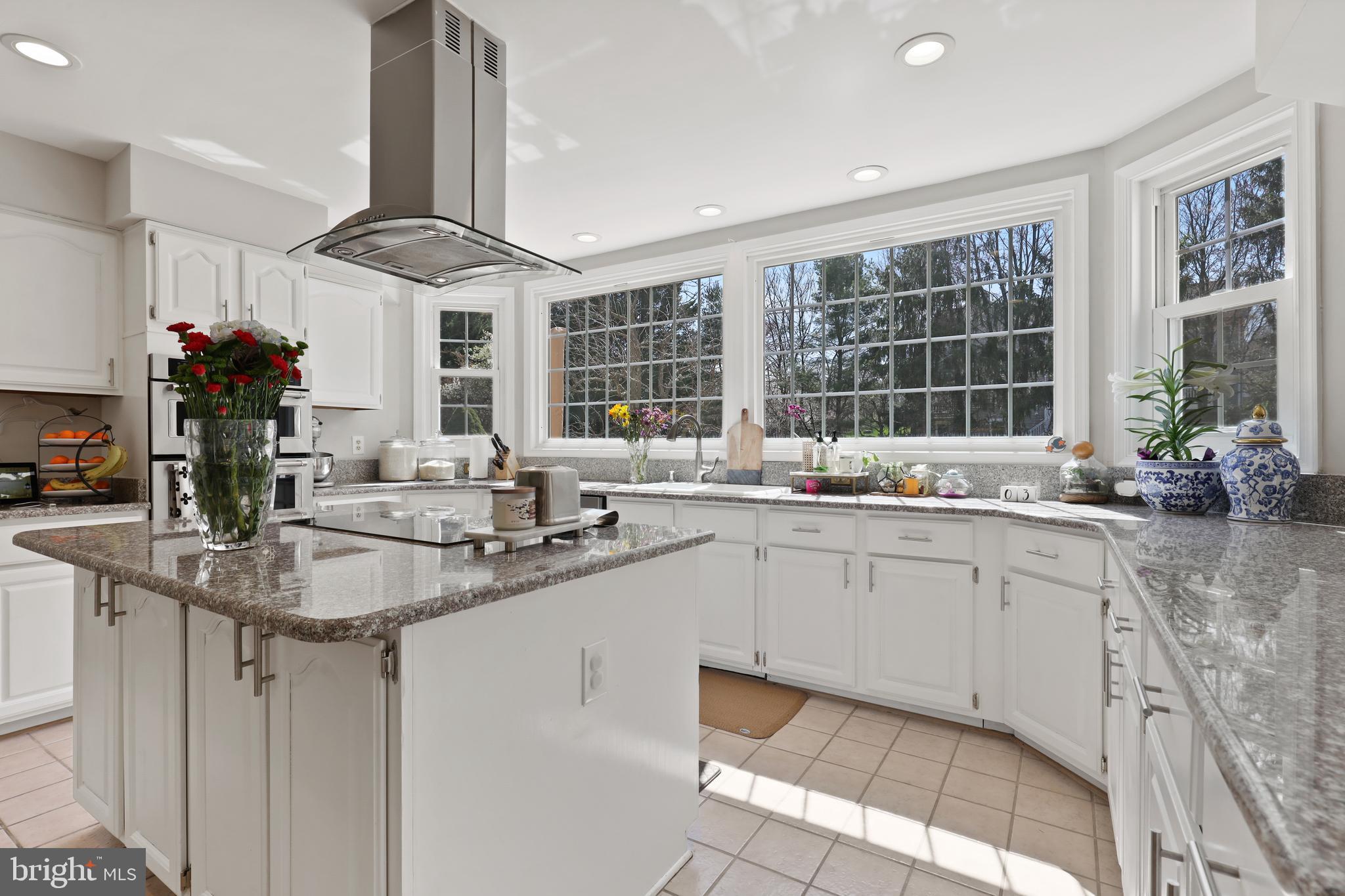 BURLEIGH MANOR - Residential Lease