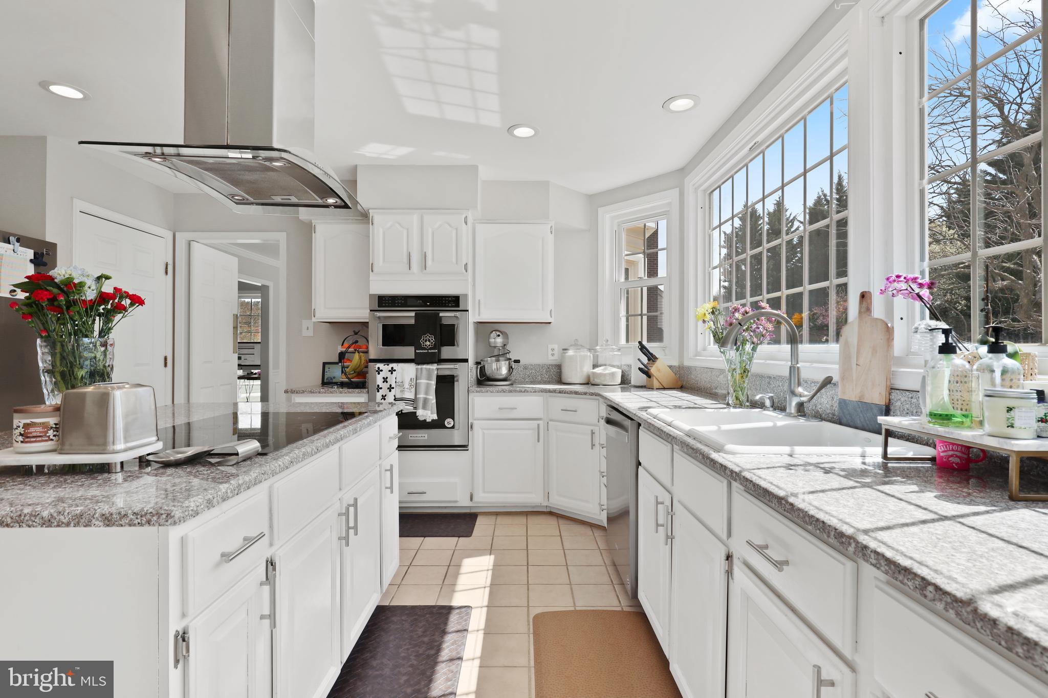 BURLEIGH MANOR - Residential Lease