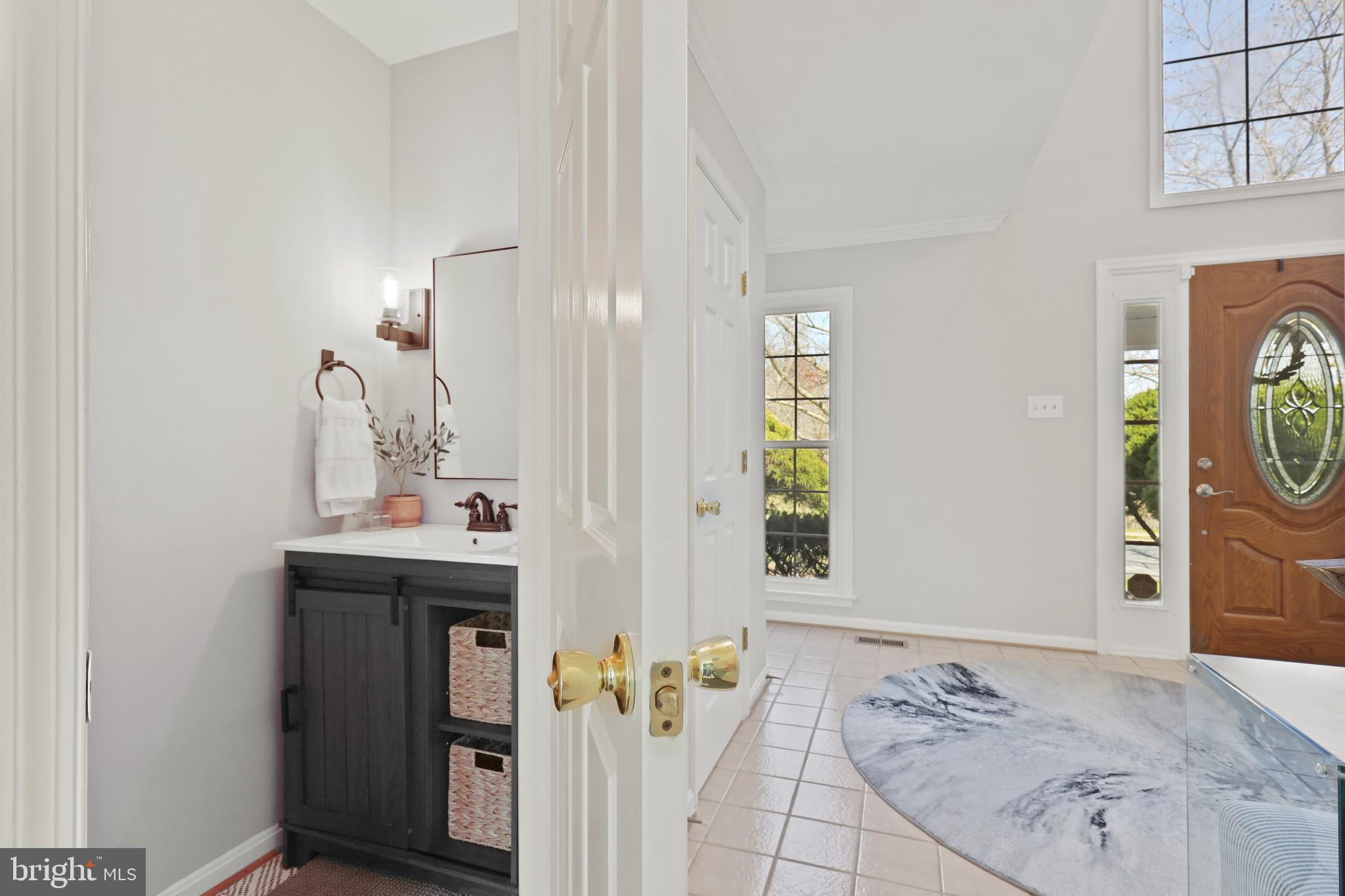 BURLEIGH MANOR - Residential Lease