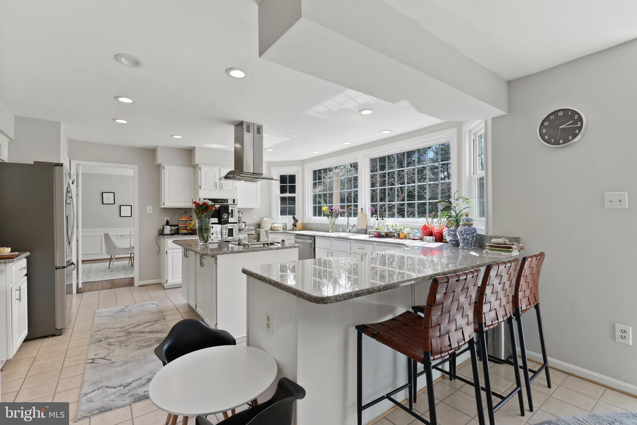 BURLEIGH MANOR - Residential Lease