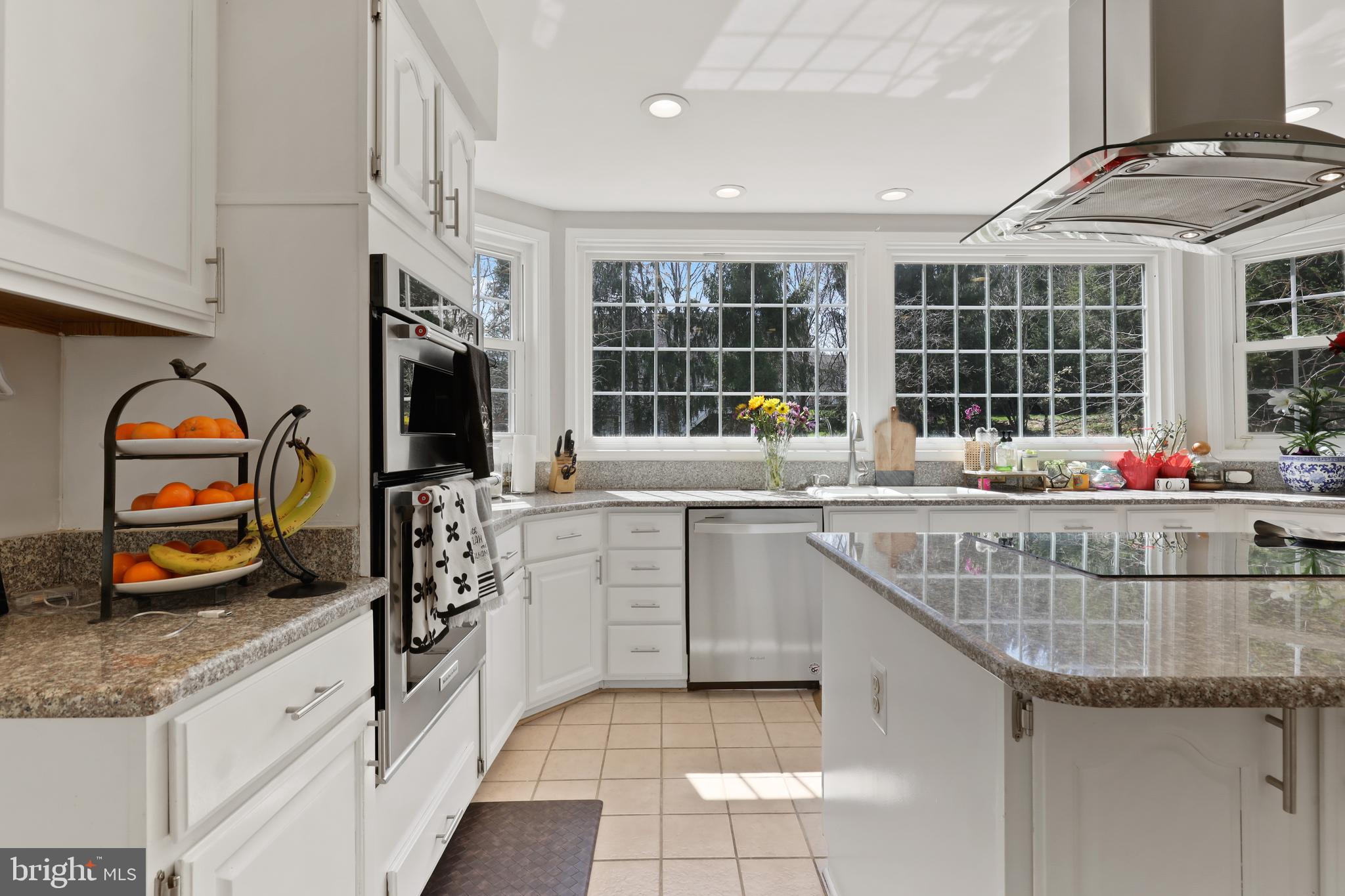 BURLEIGH MANOR - Residential Lease