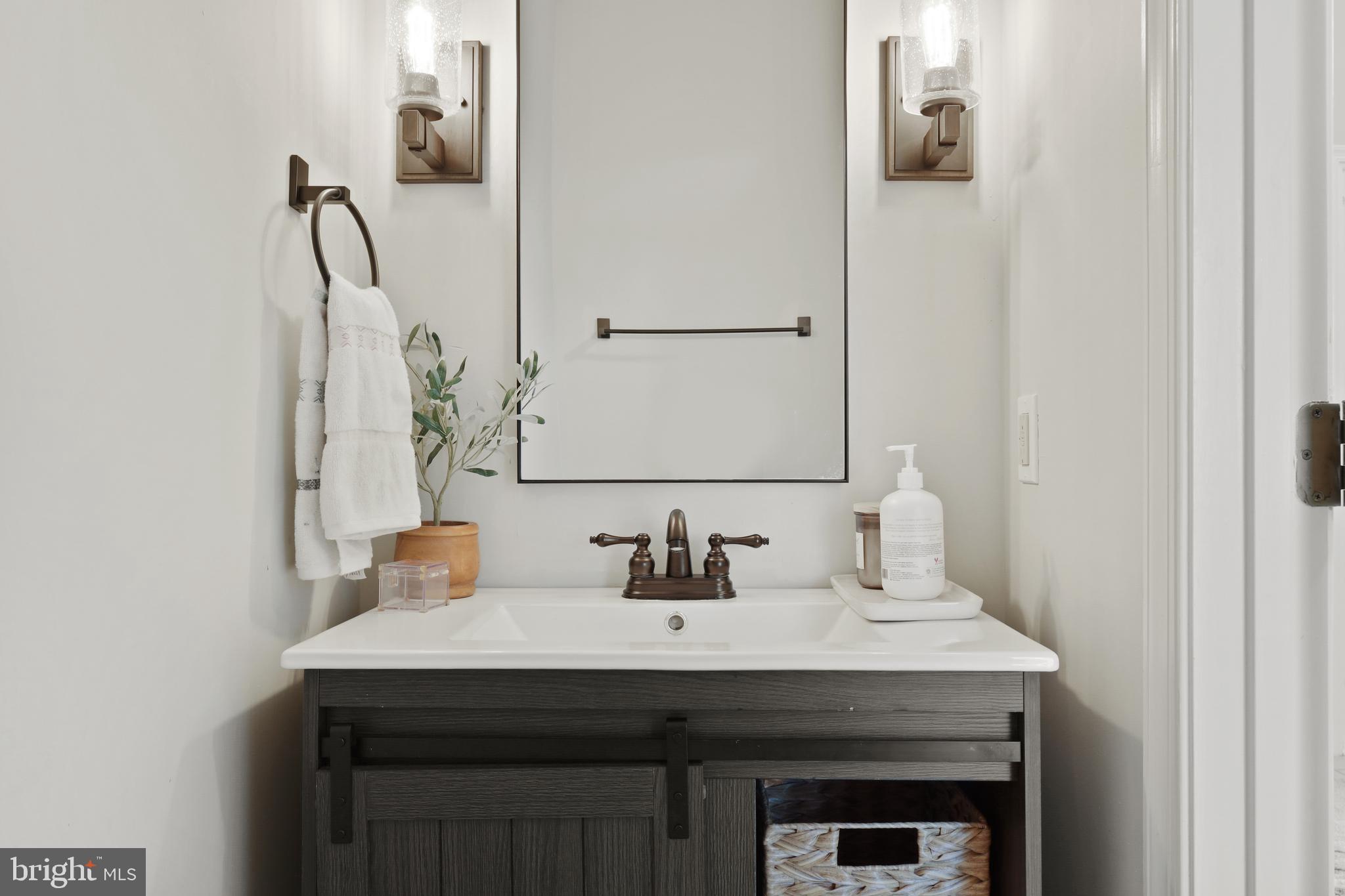 BURLEIGH MANOR - Residential Lease