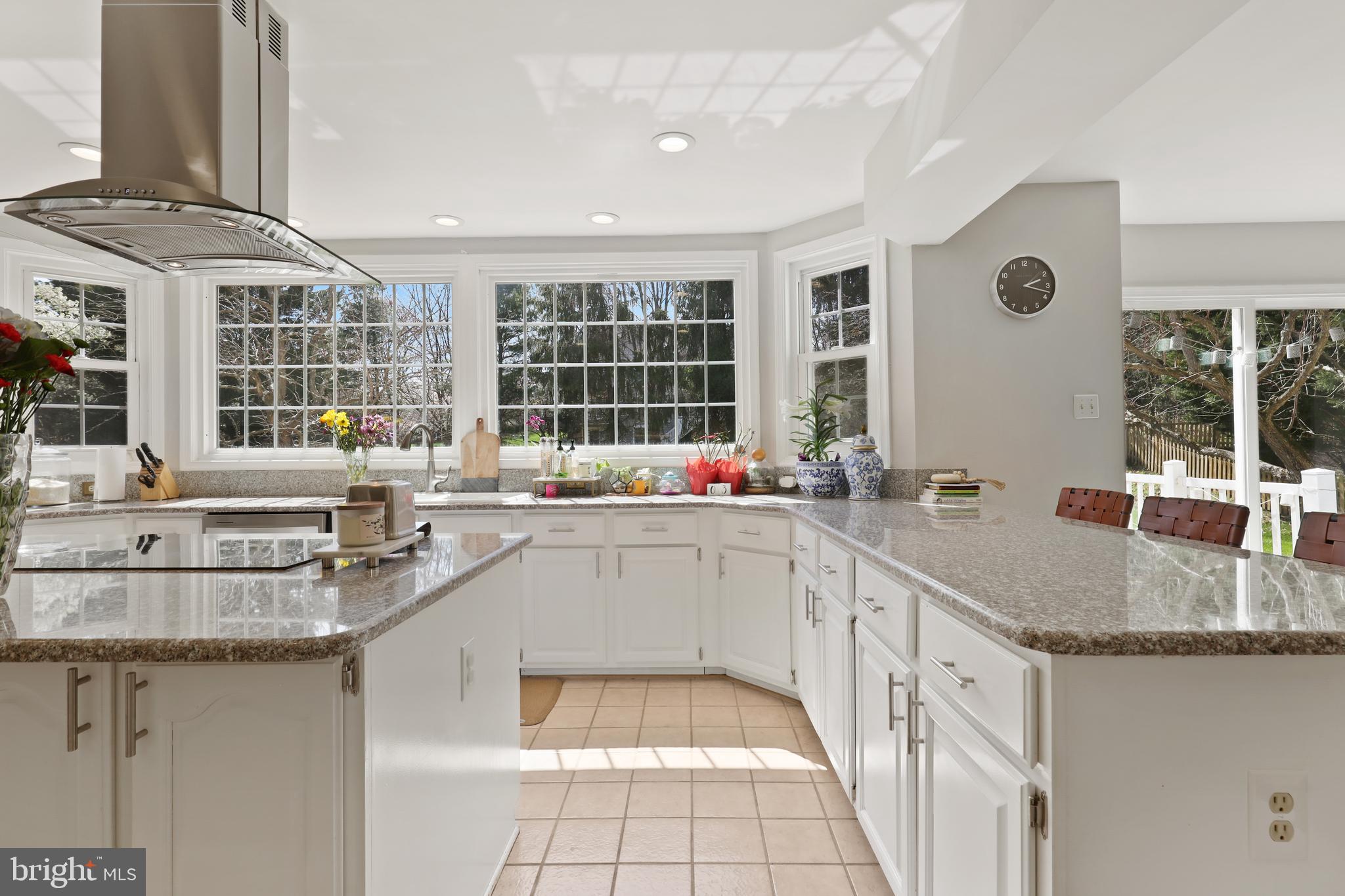 BURLEIGH MANOR - Residential Lease