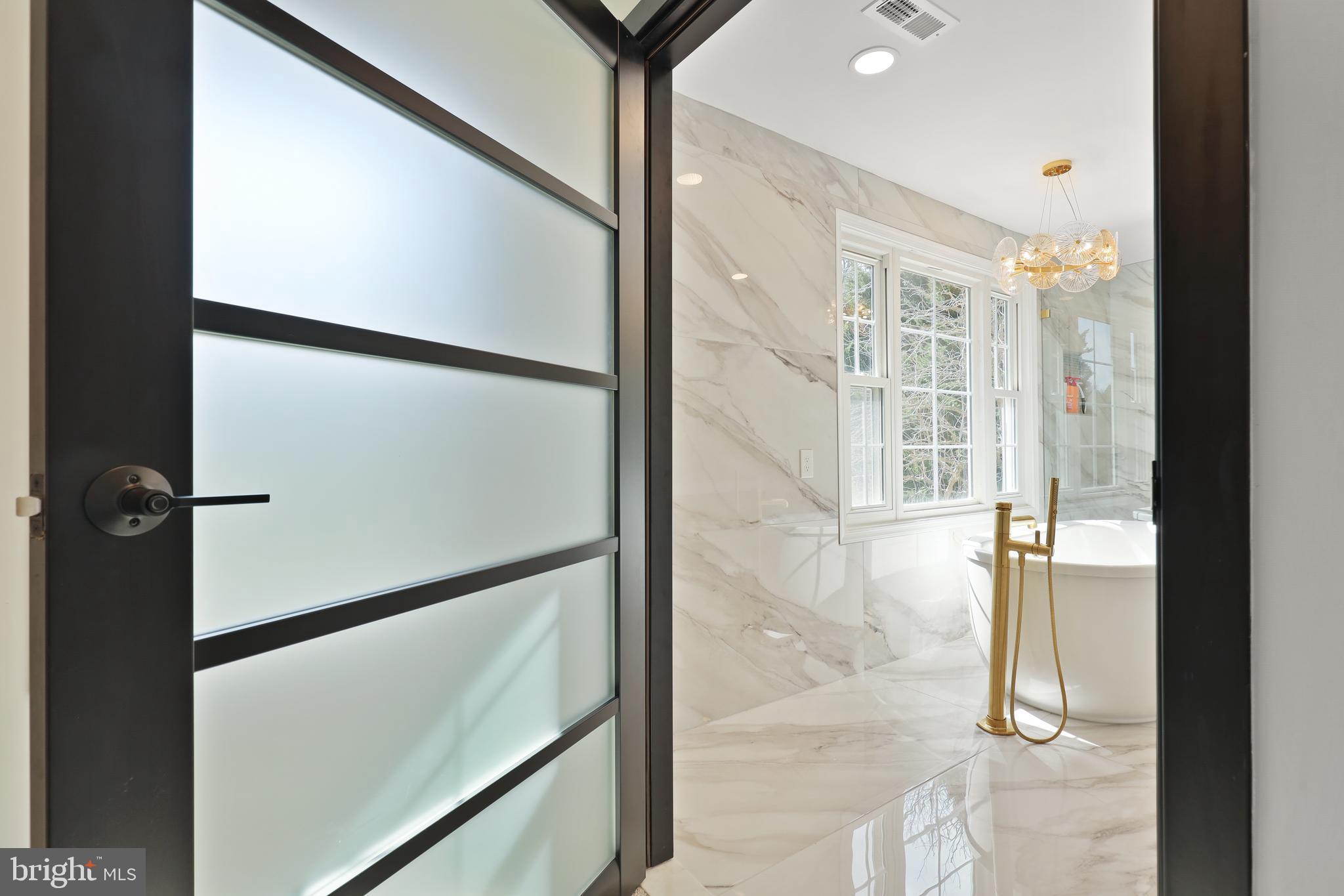 BURLEIGH MANOR - Residential Lease