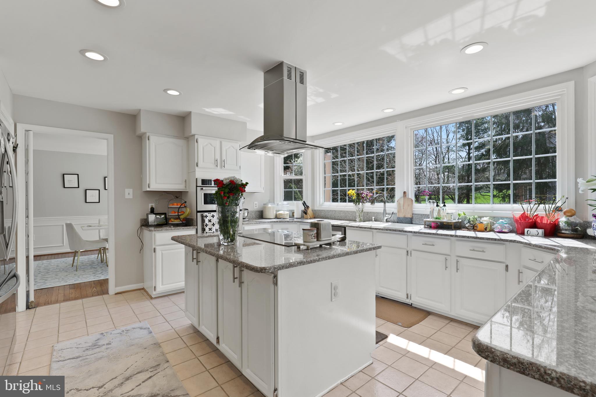 BURLEIGH MANOR - Residential Lease