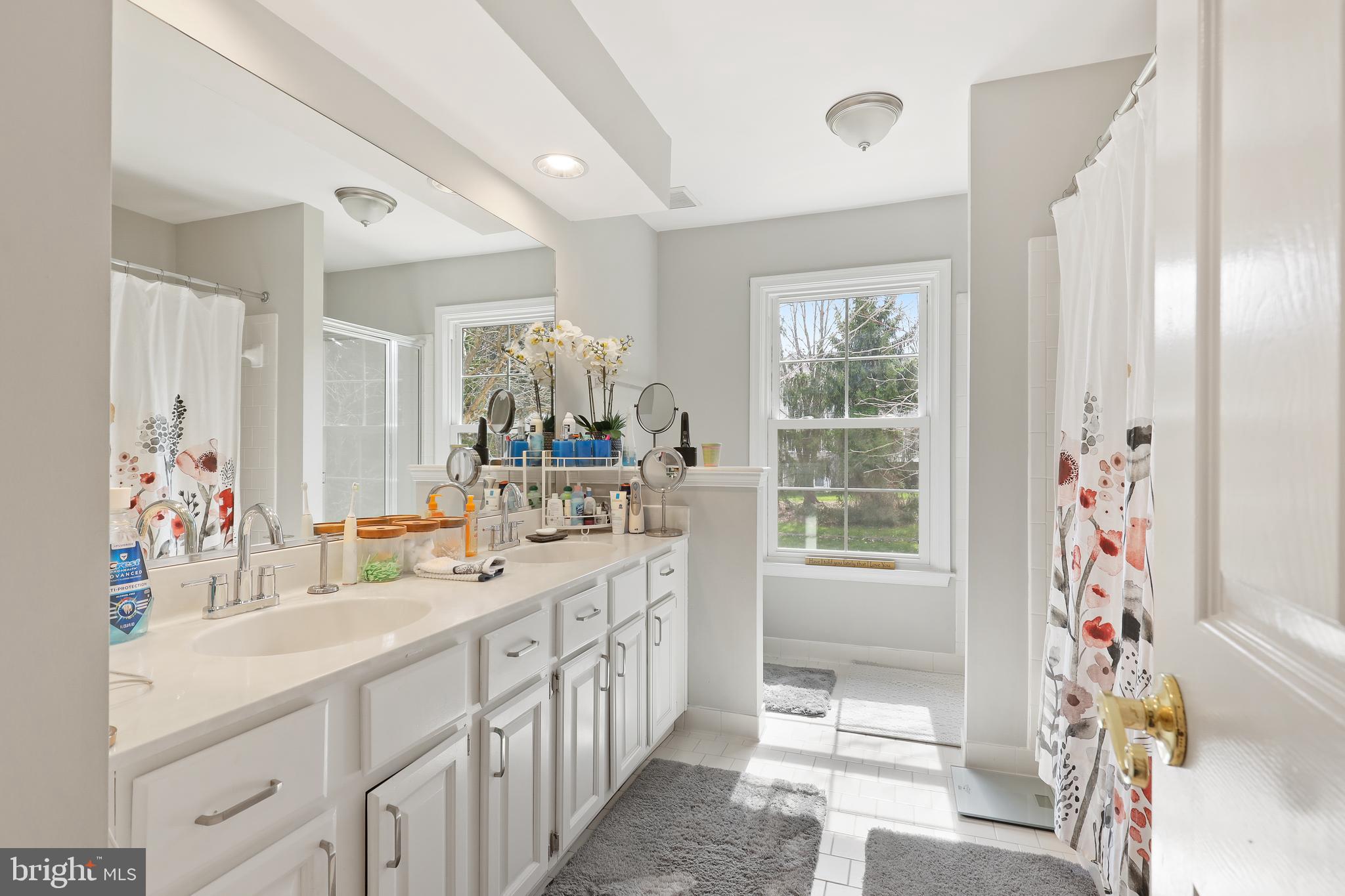 BURLEIGH MANOR - Residential Lease