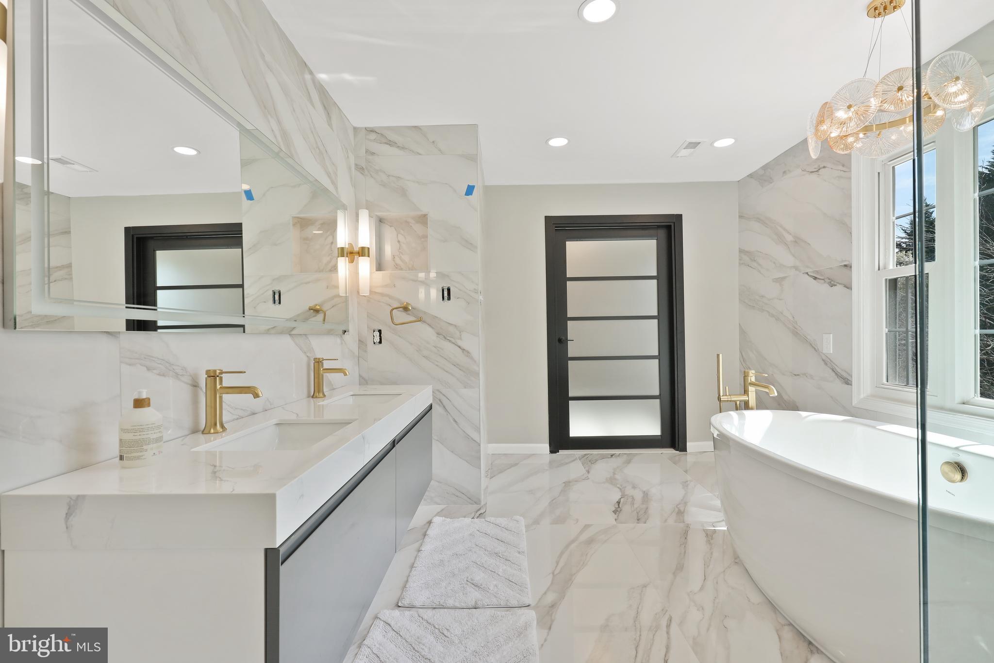 BURLEIGH MANOR - Residential Lease