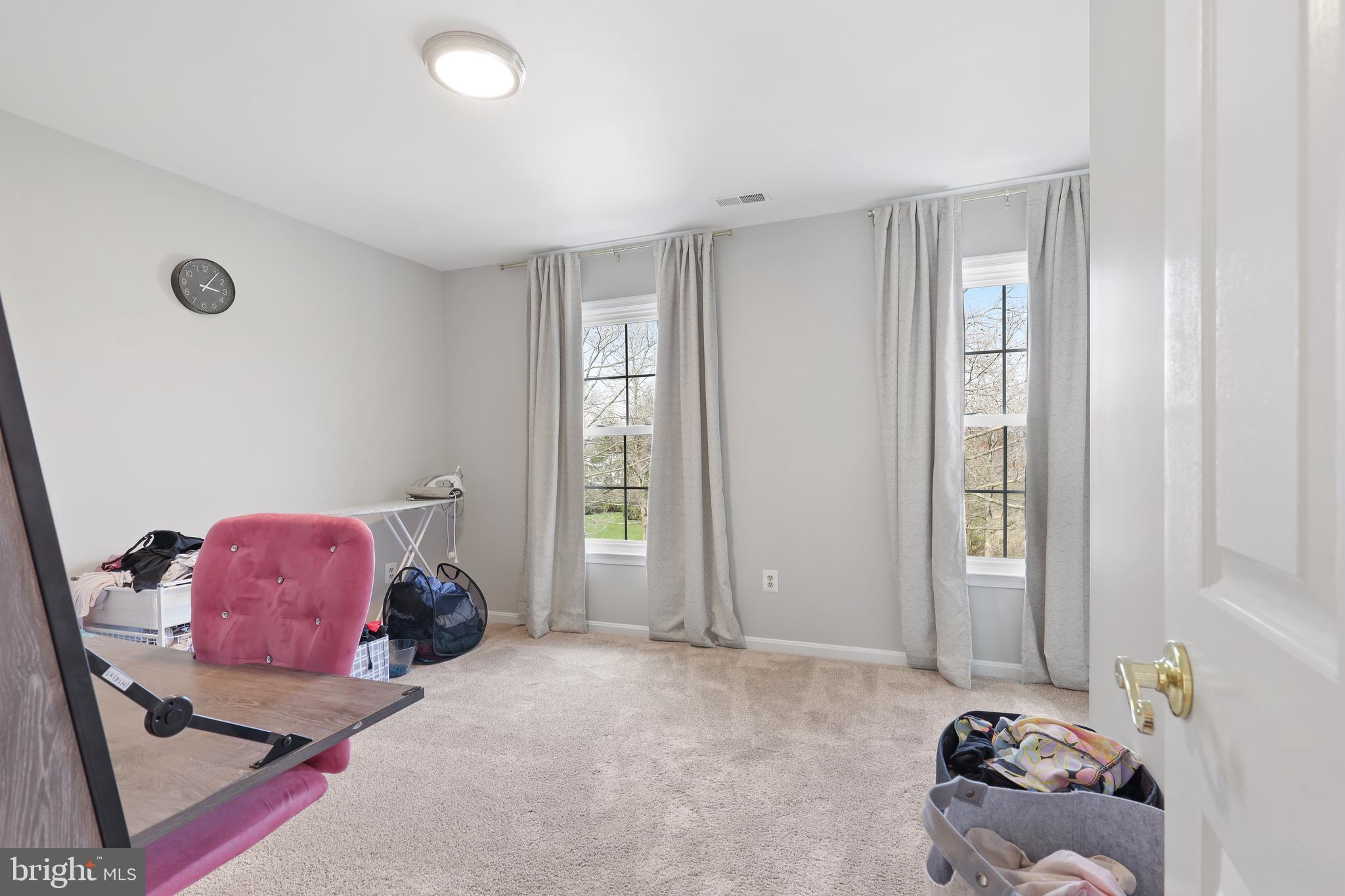 BURLEIGH MANOR - Residential Lease