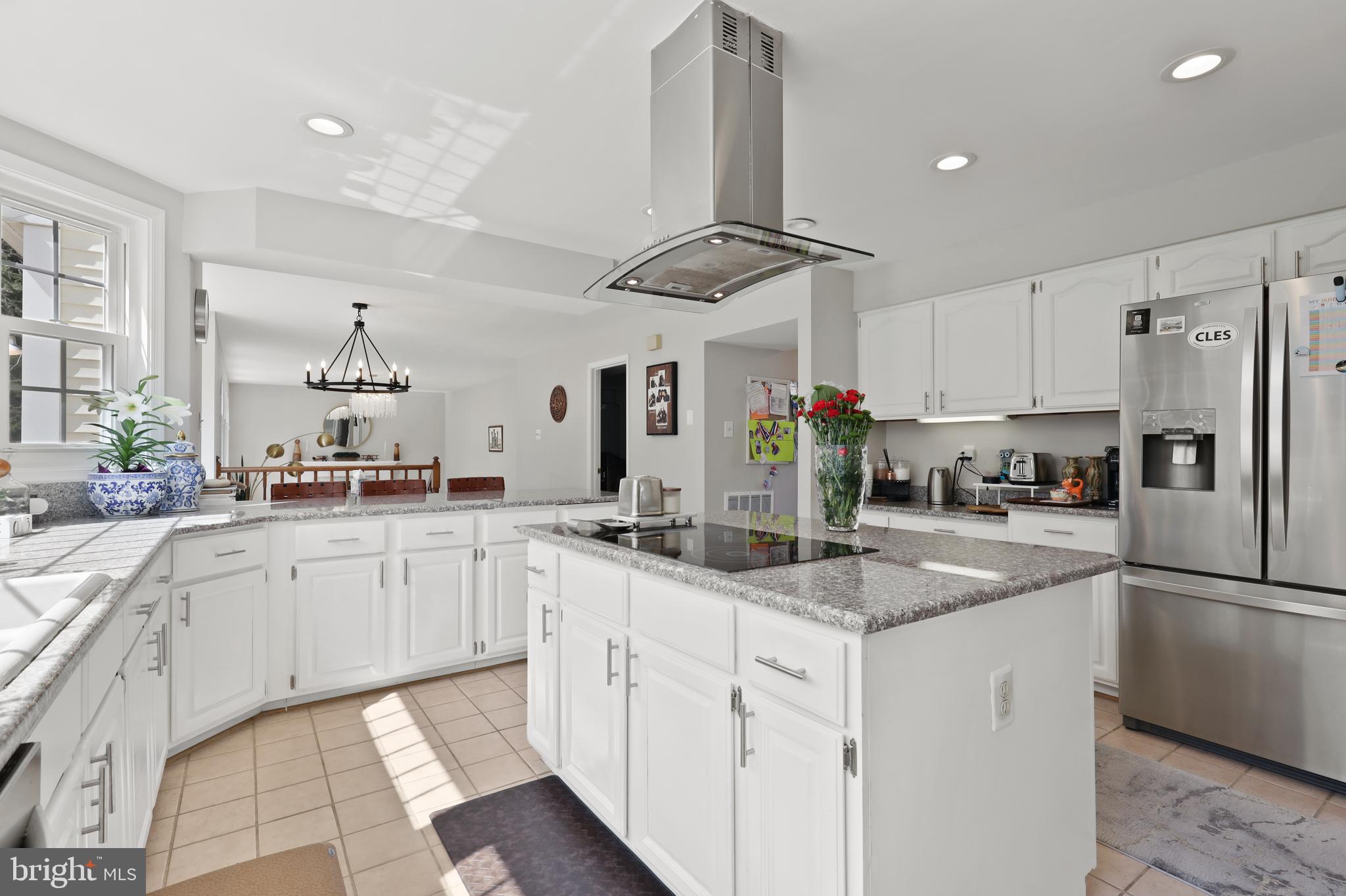 BURLEIGH MANOR - Residential Lease