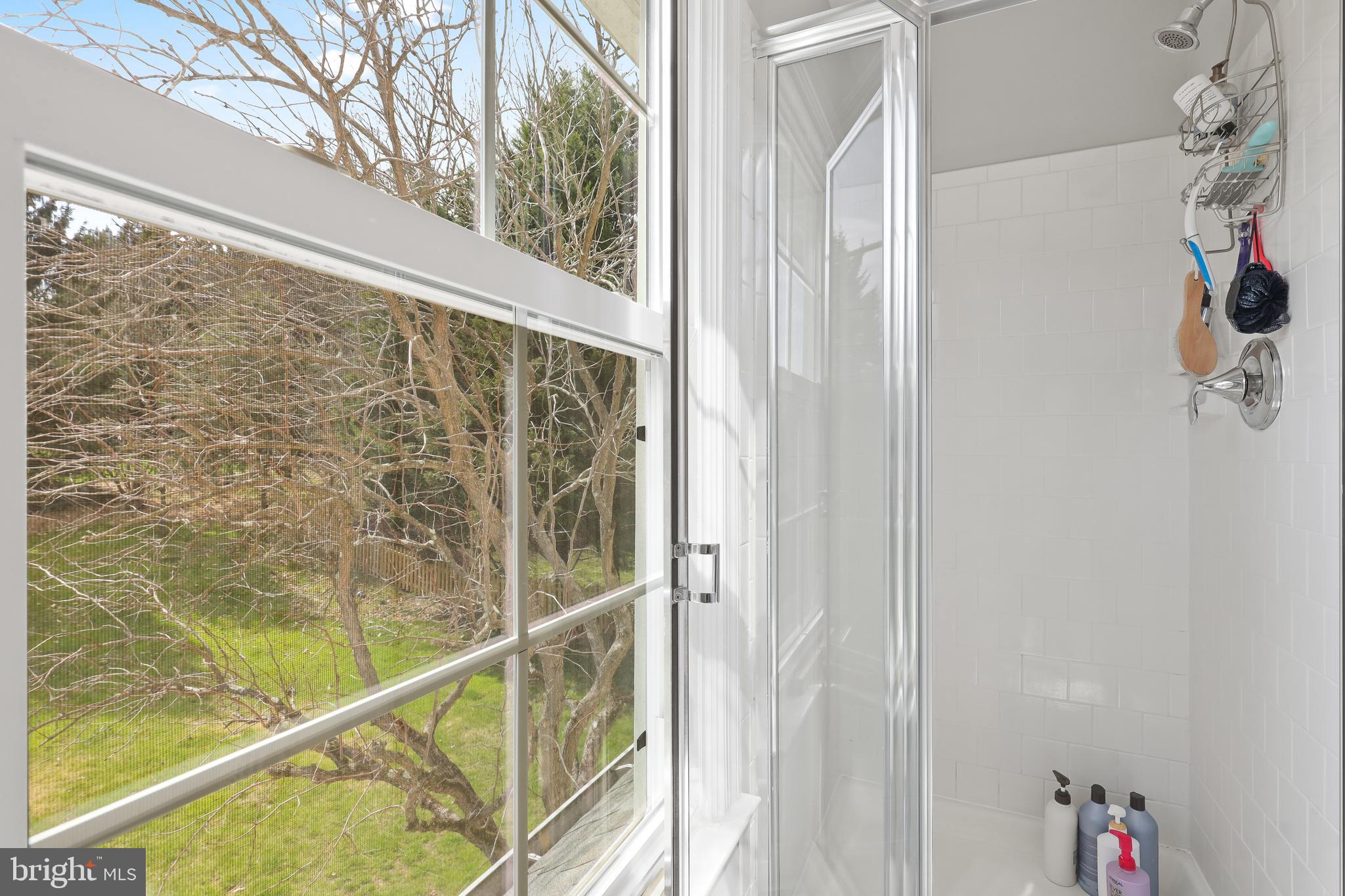 BURLEIGH MANOR - Residential Lease