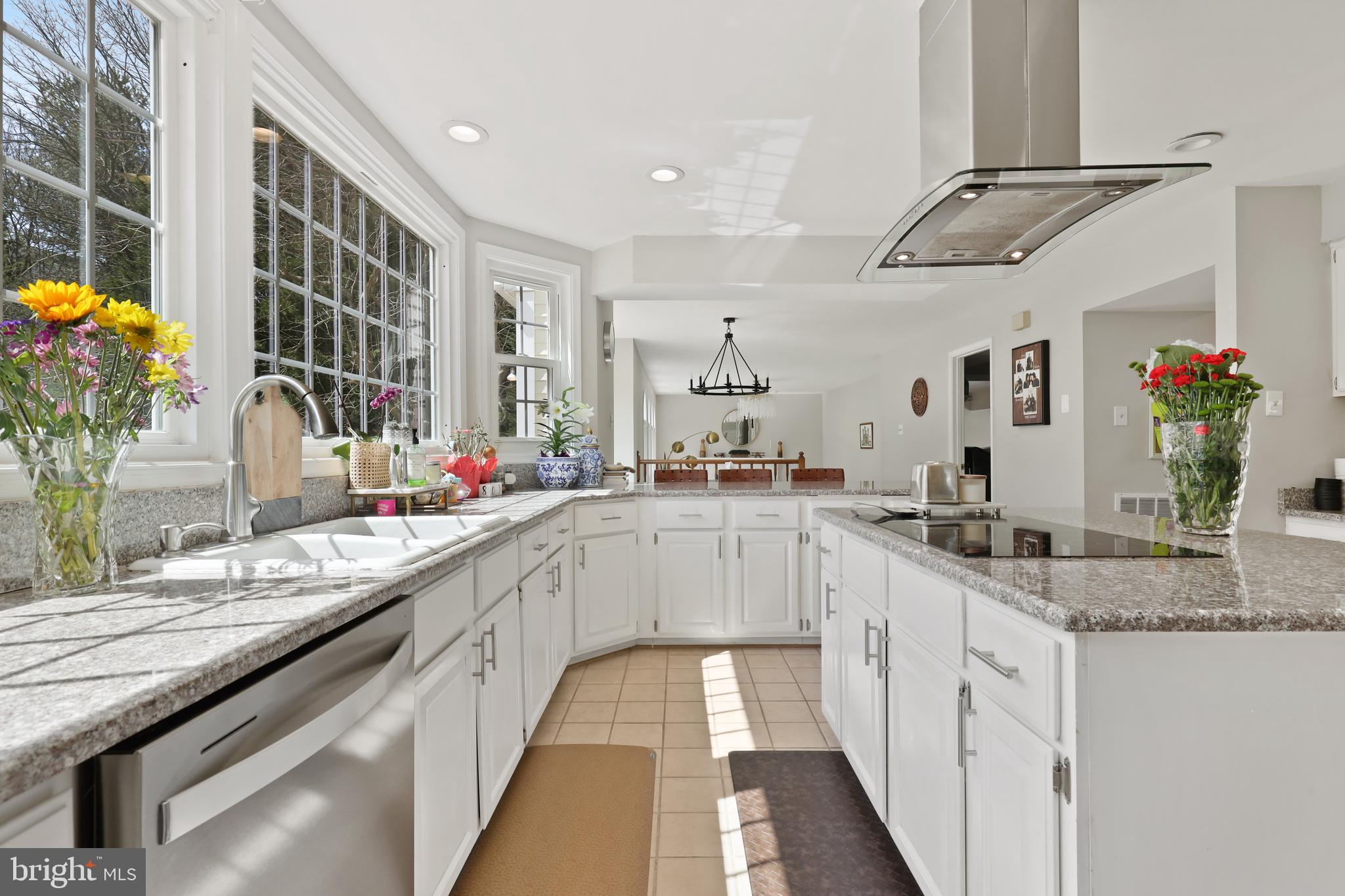 BURLEIGH MANOR - Residential Lease