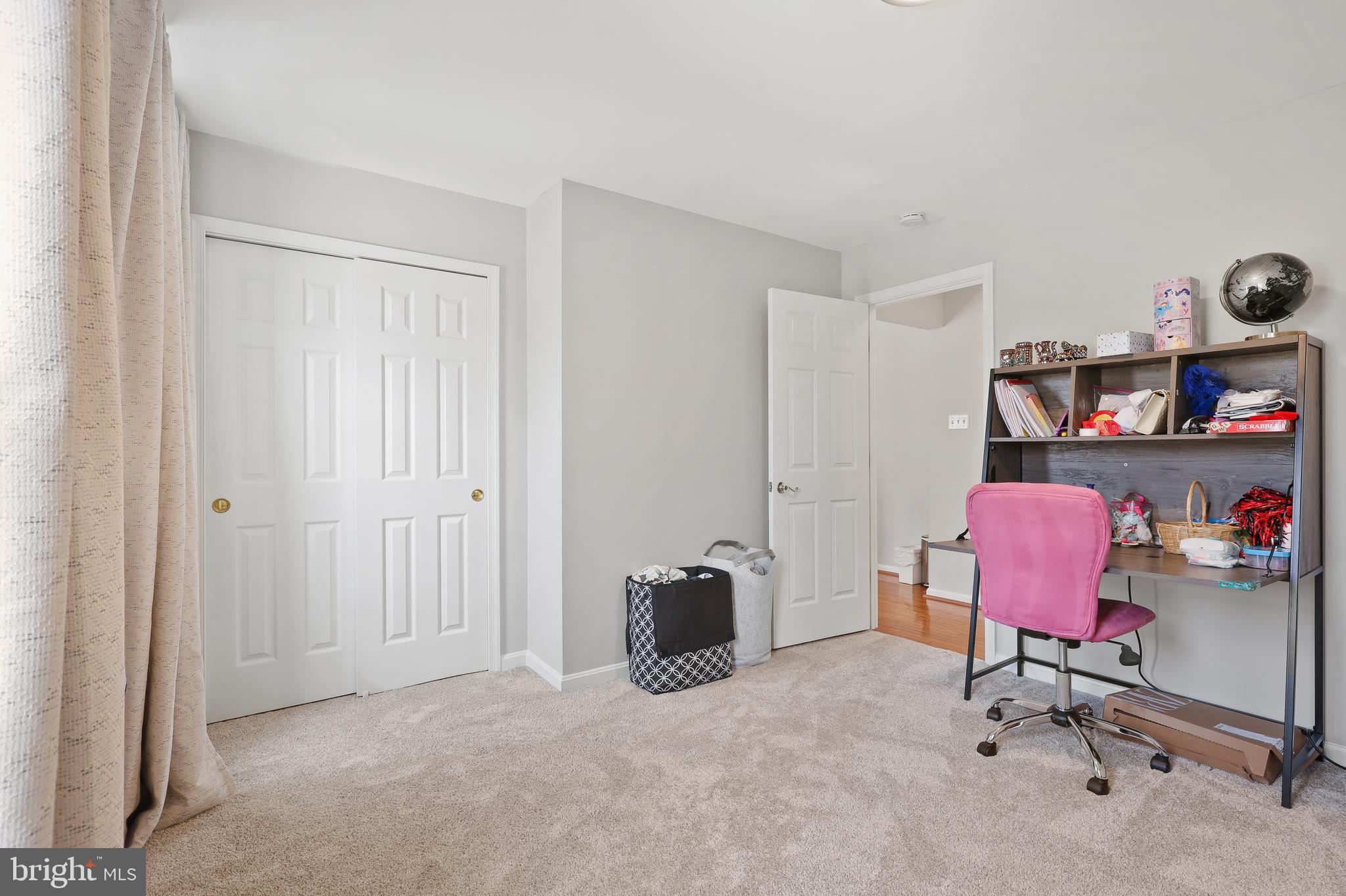 BURLEIGH MANOR - Residential Lease