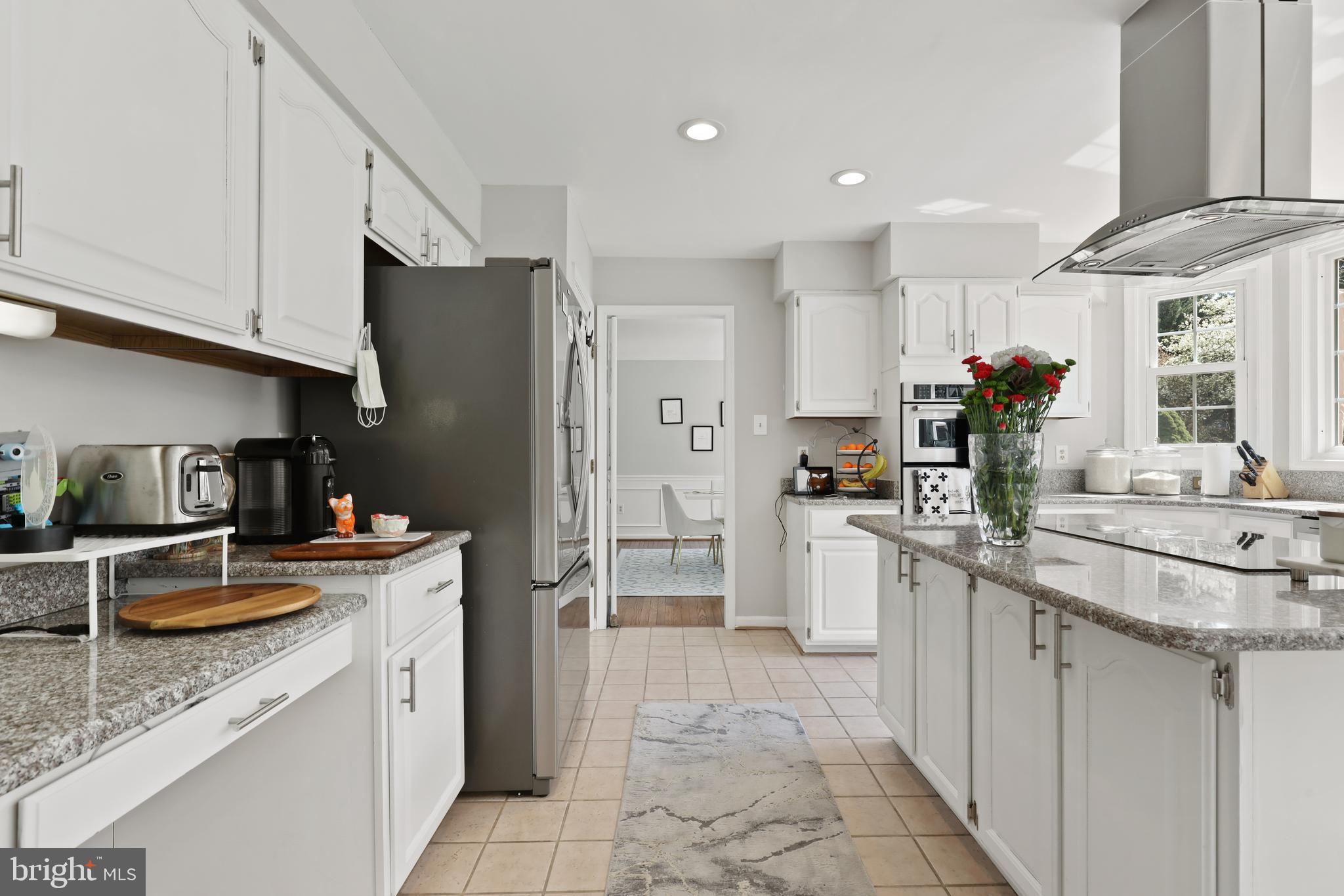 BURLEIGH MANOR - Residential Lease