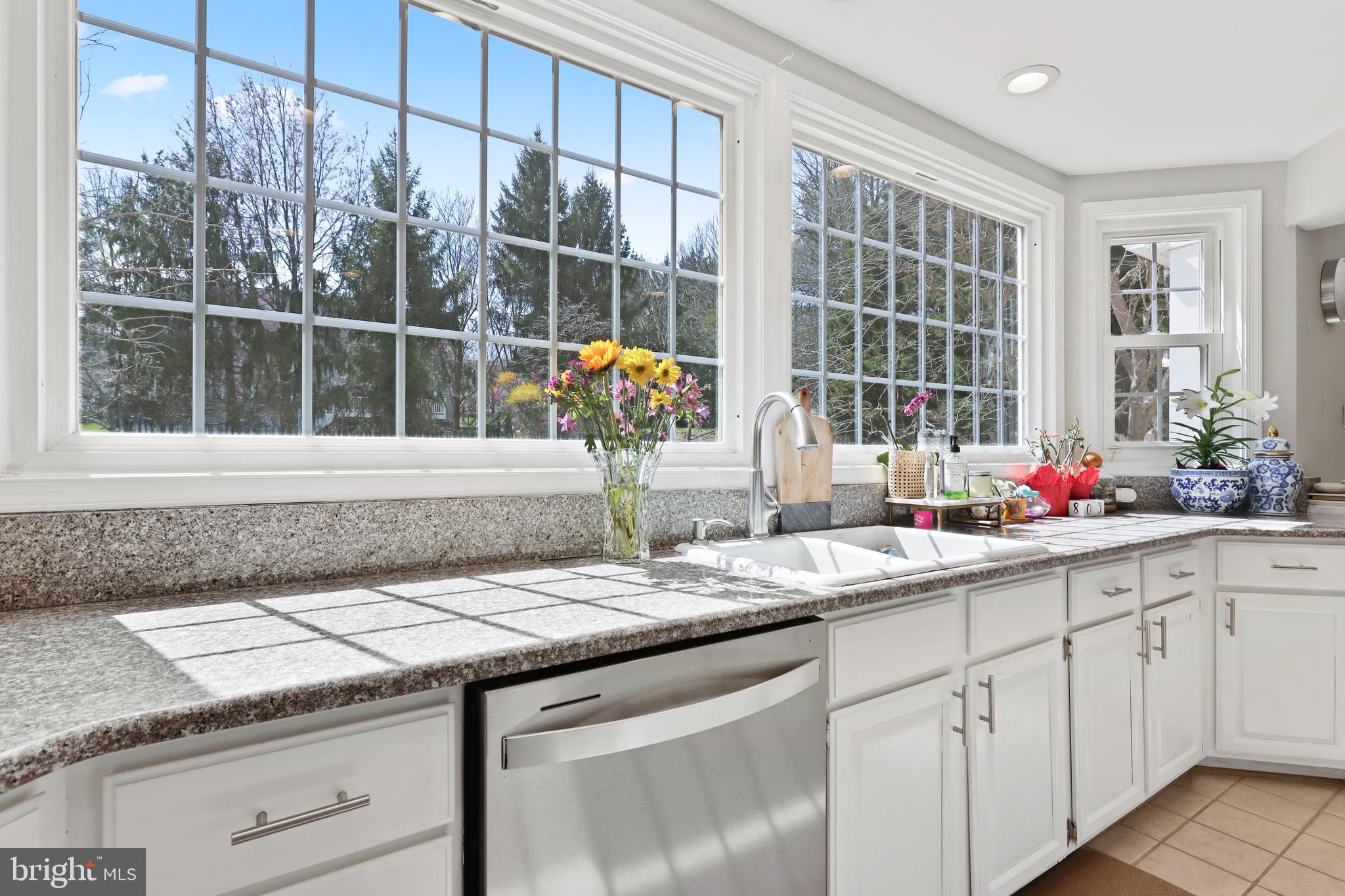 BURLEIGH MANOR - Residential Lease