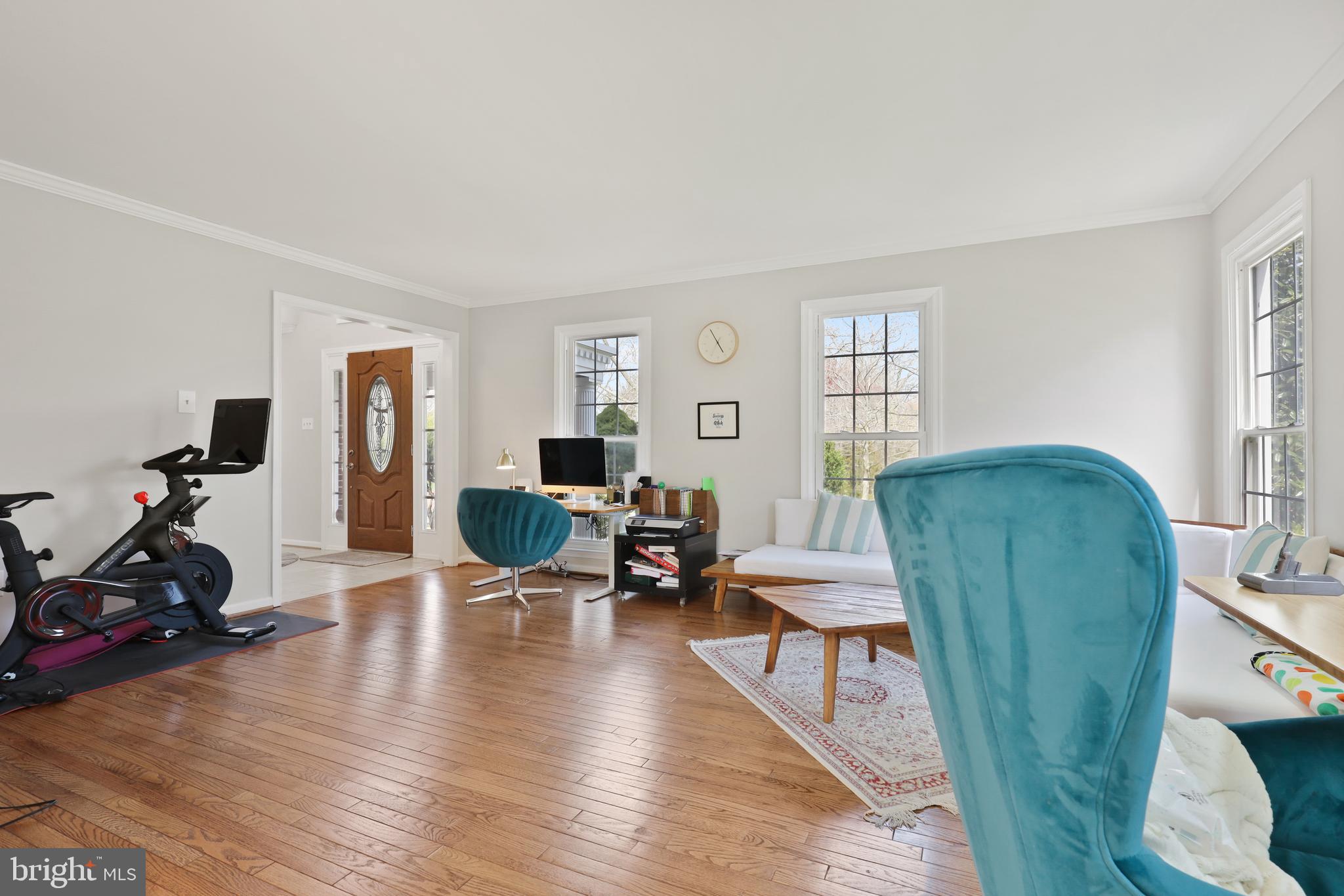 BURLEIGH MANOR - Residential Lease