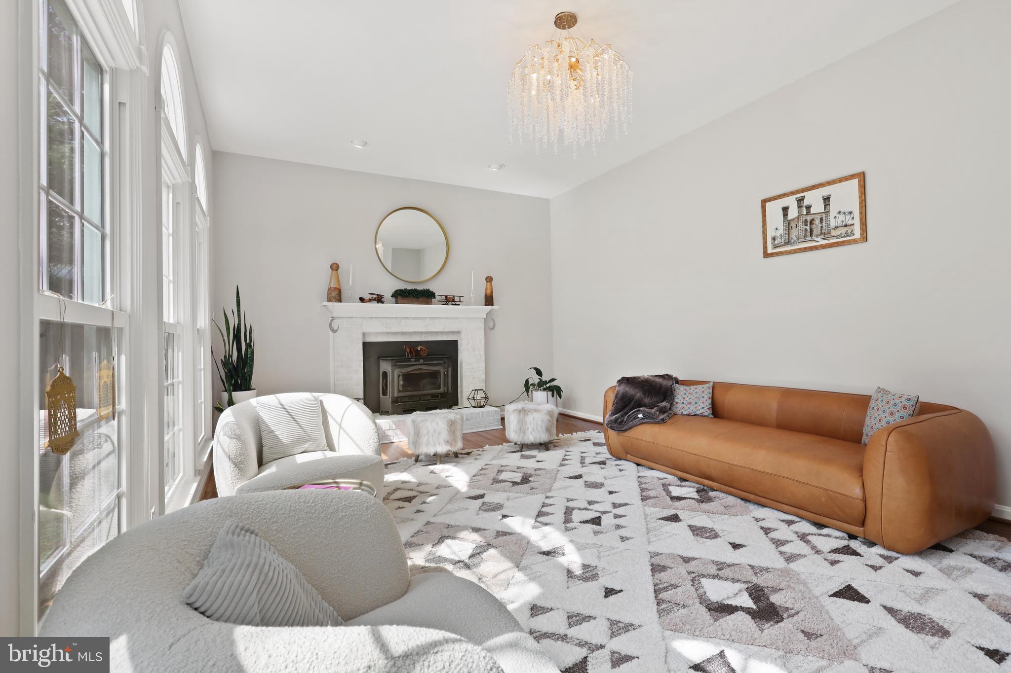 BURLEIGH MANOR - Residential Lease