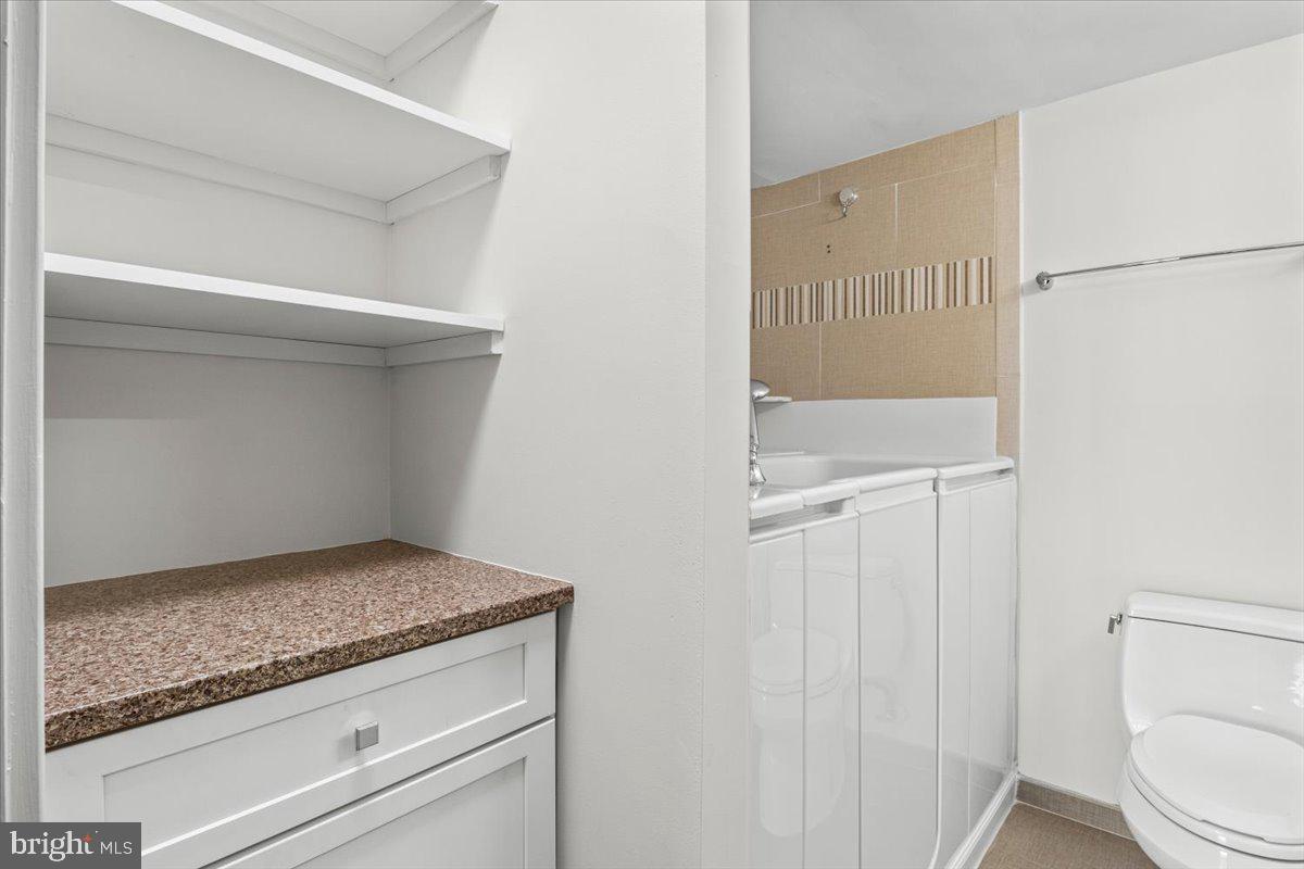 ALEXANDRIA HOUSE - Residential Lease