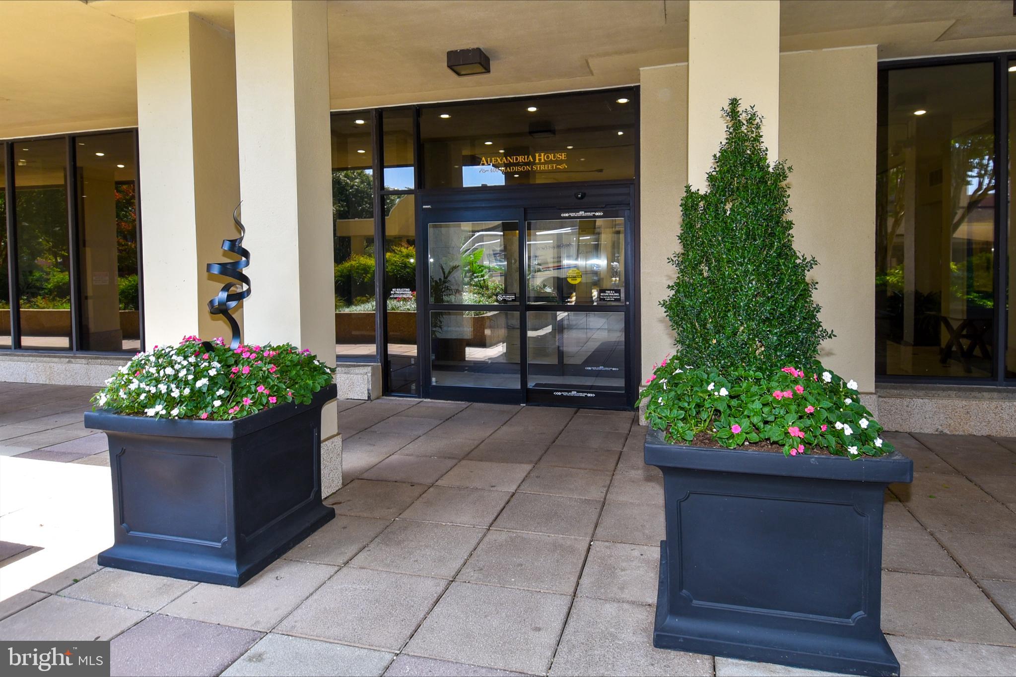 ALEXANDRIA HOUSE - Residential Lease