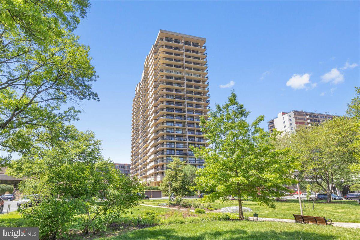 ALEXANDRIA HOUSE - Residential Lease