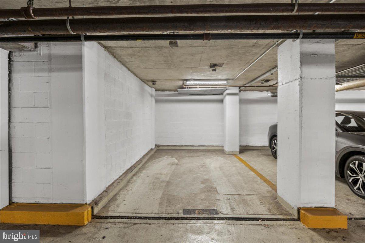 ALEXANDRIA HOUSE - Residential Lease