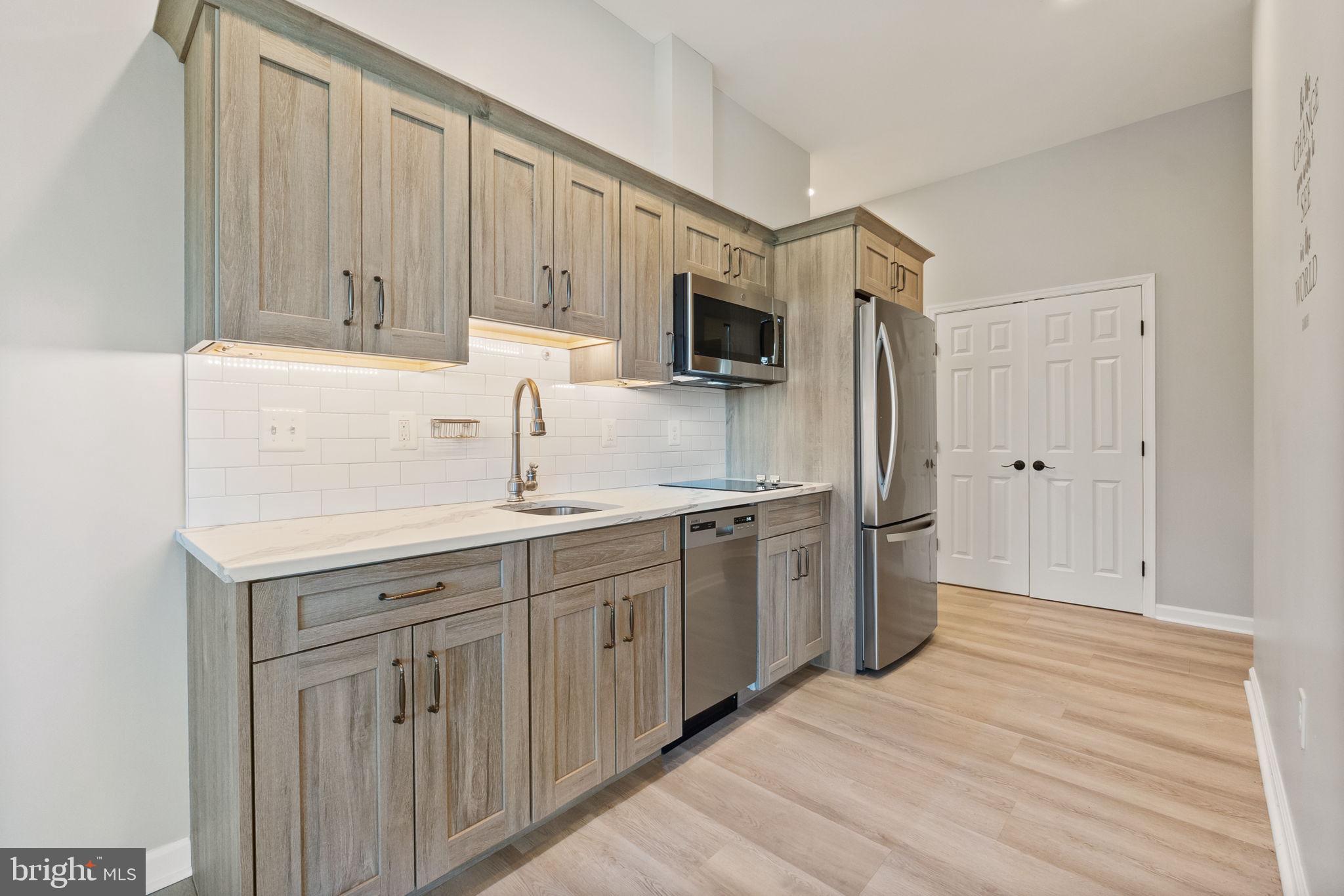 PEACOCK - Residential