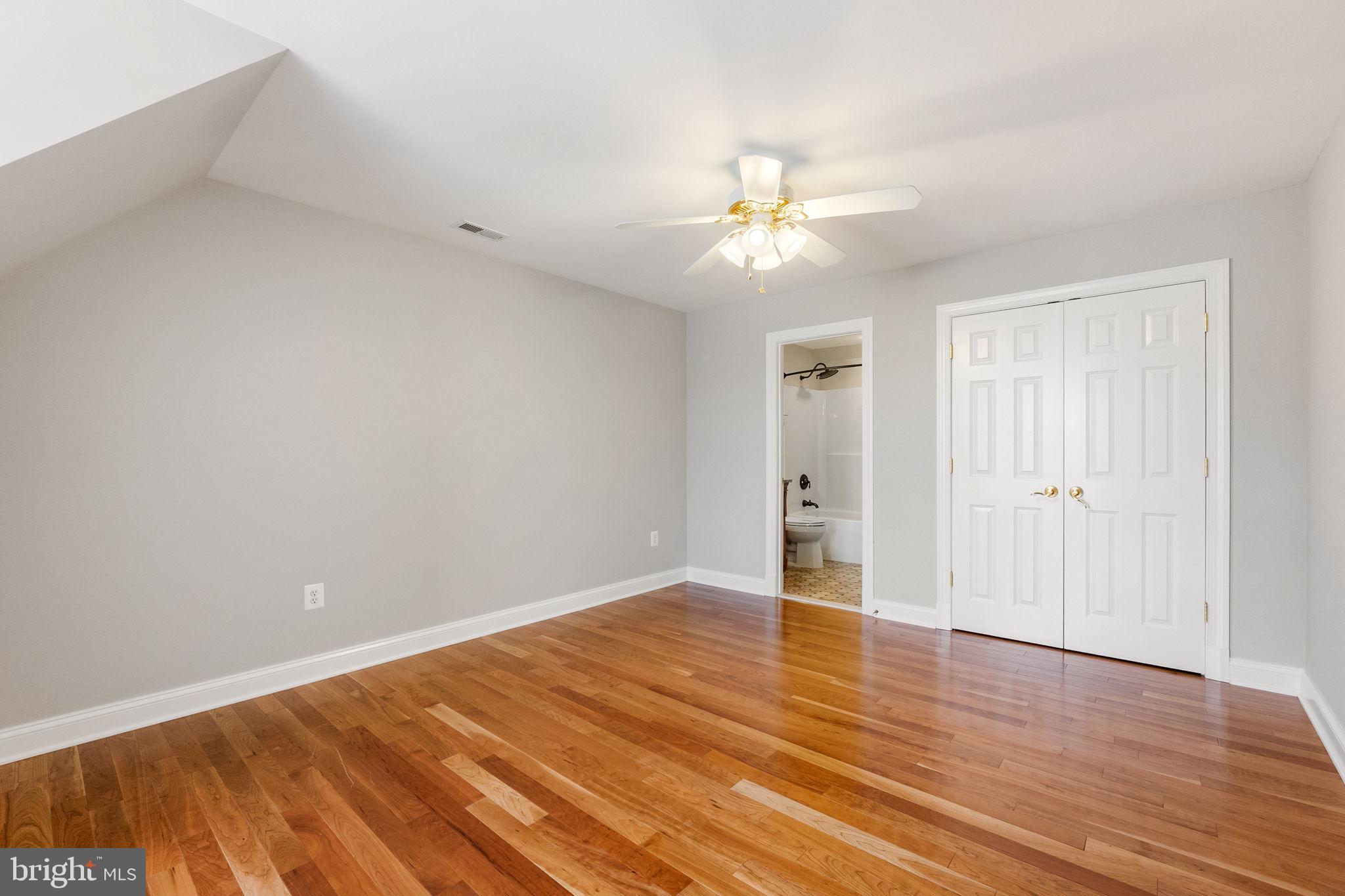 PEACOCK - Residential