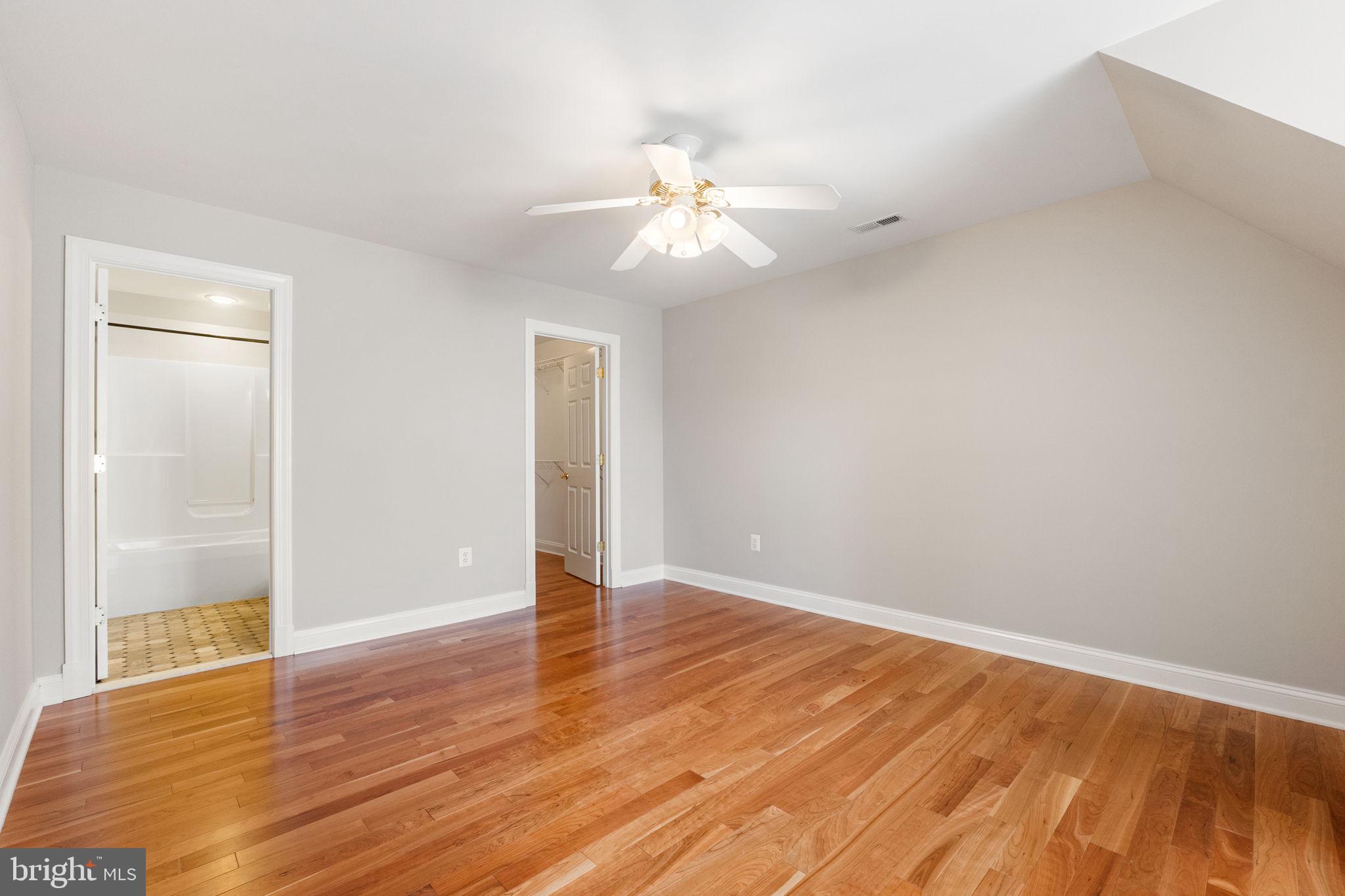 PEACOCK - Residential