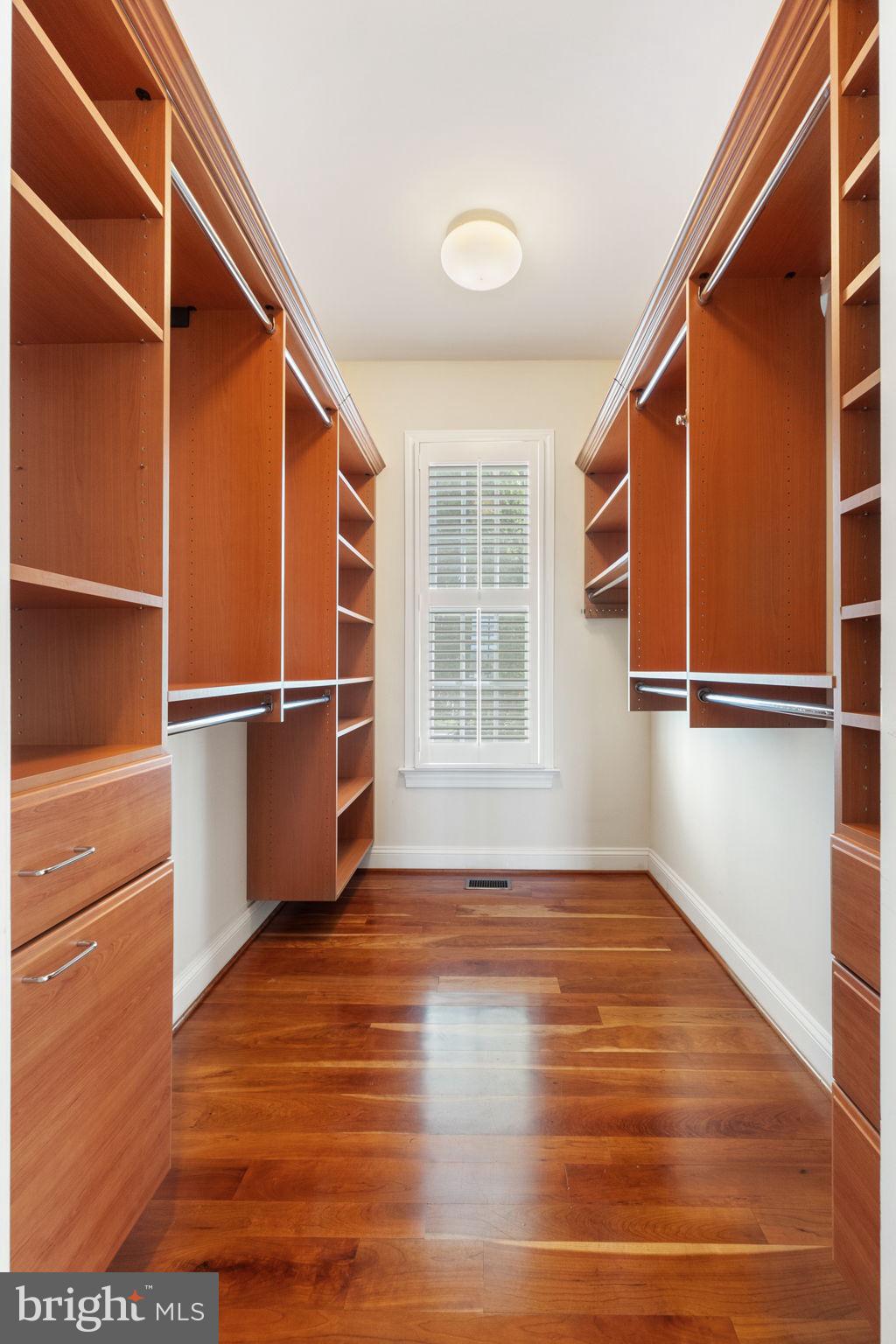 PEACOCK - Residential