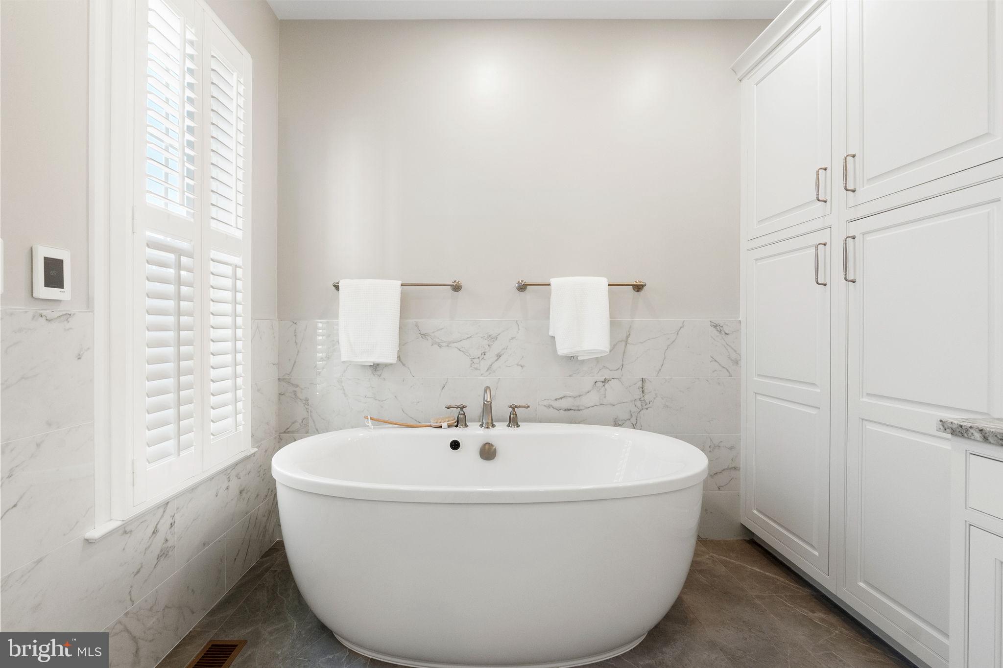 PEACOCK - Residential