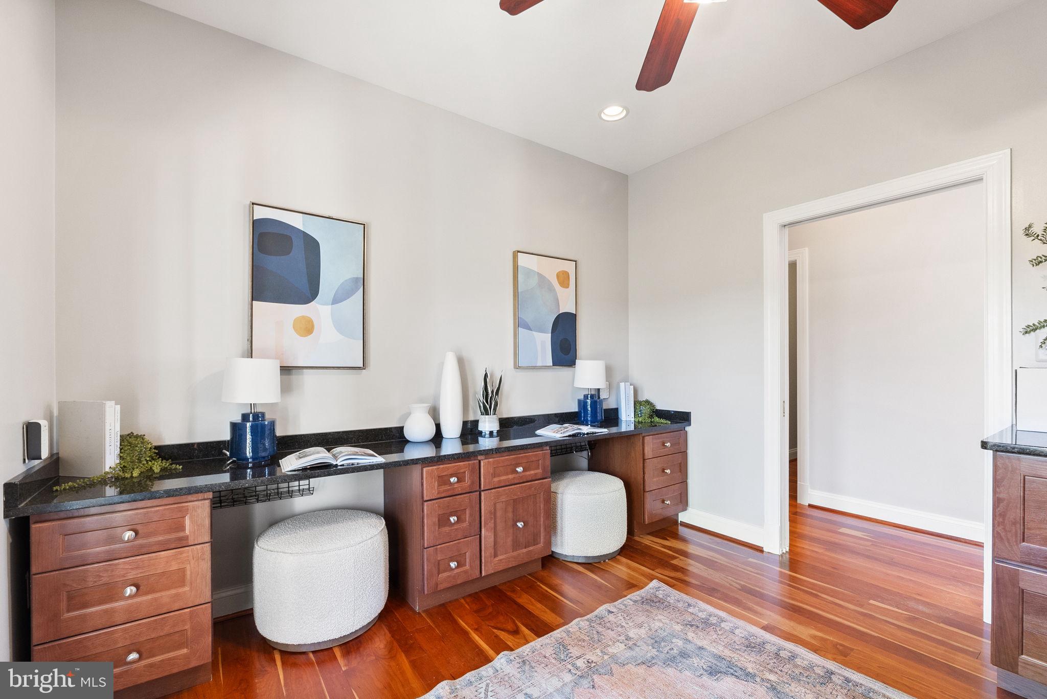 PEACOCK - Residential