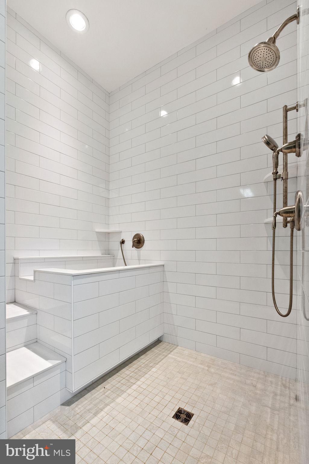 PEACOCK - Residential