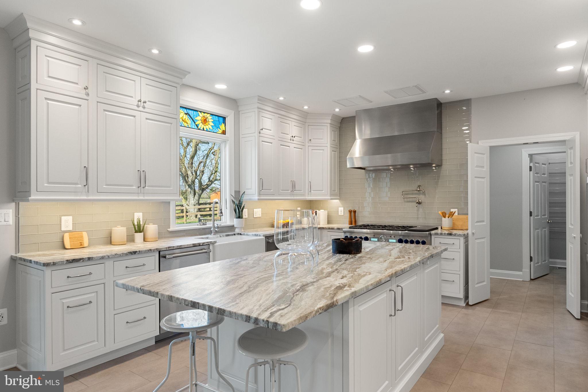 PEACOCK - Residential