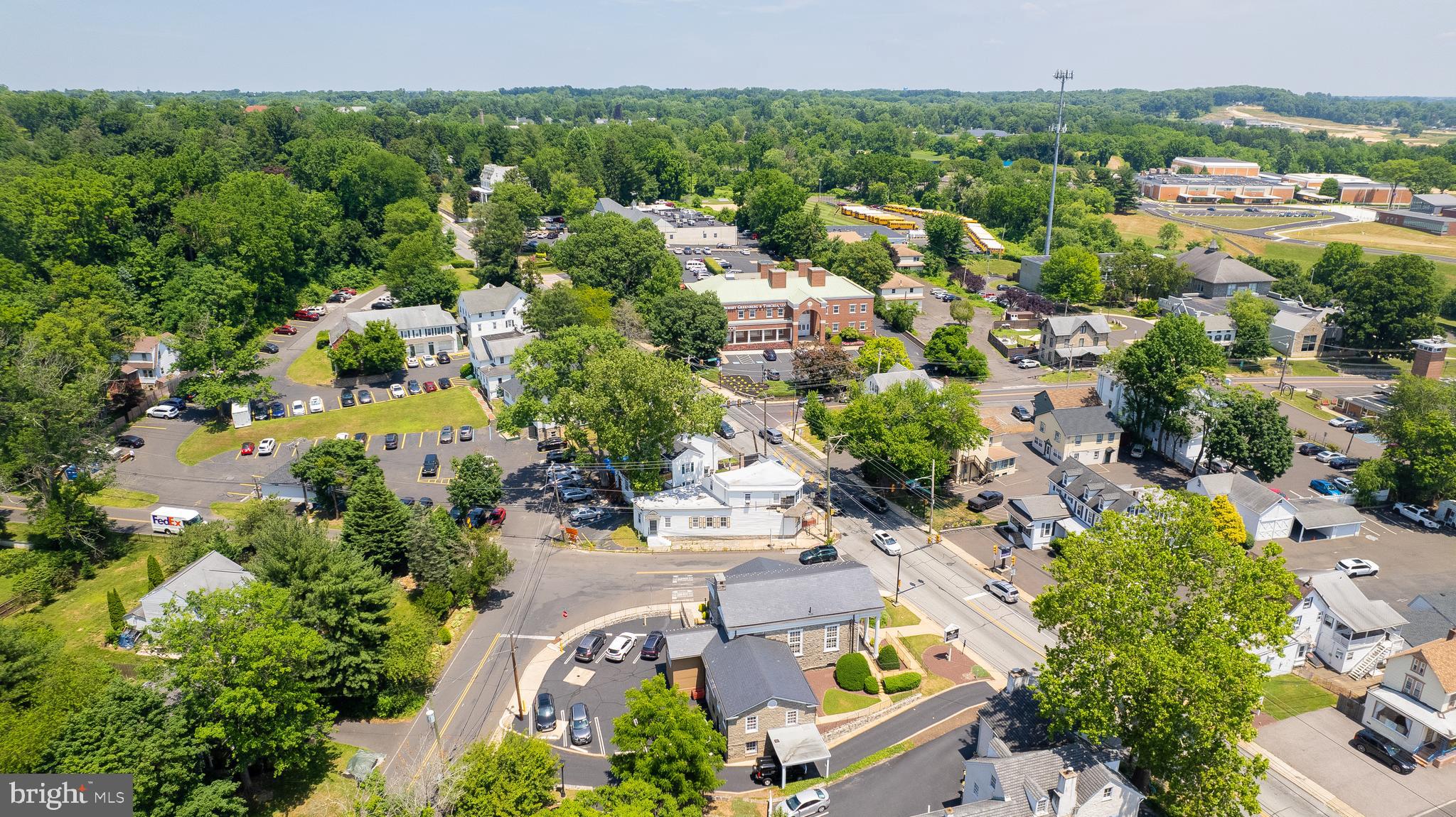 HUNTINGDON VALLEY - Commercial Sale
