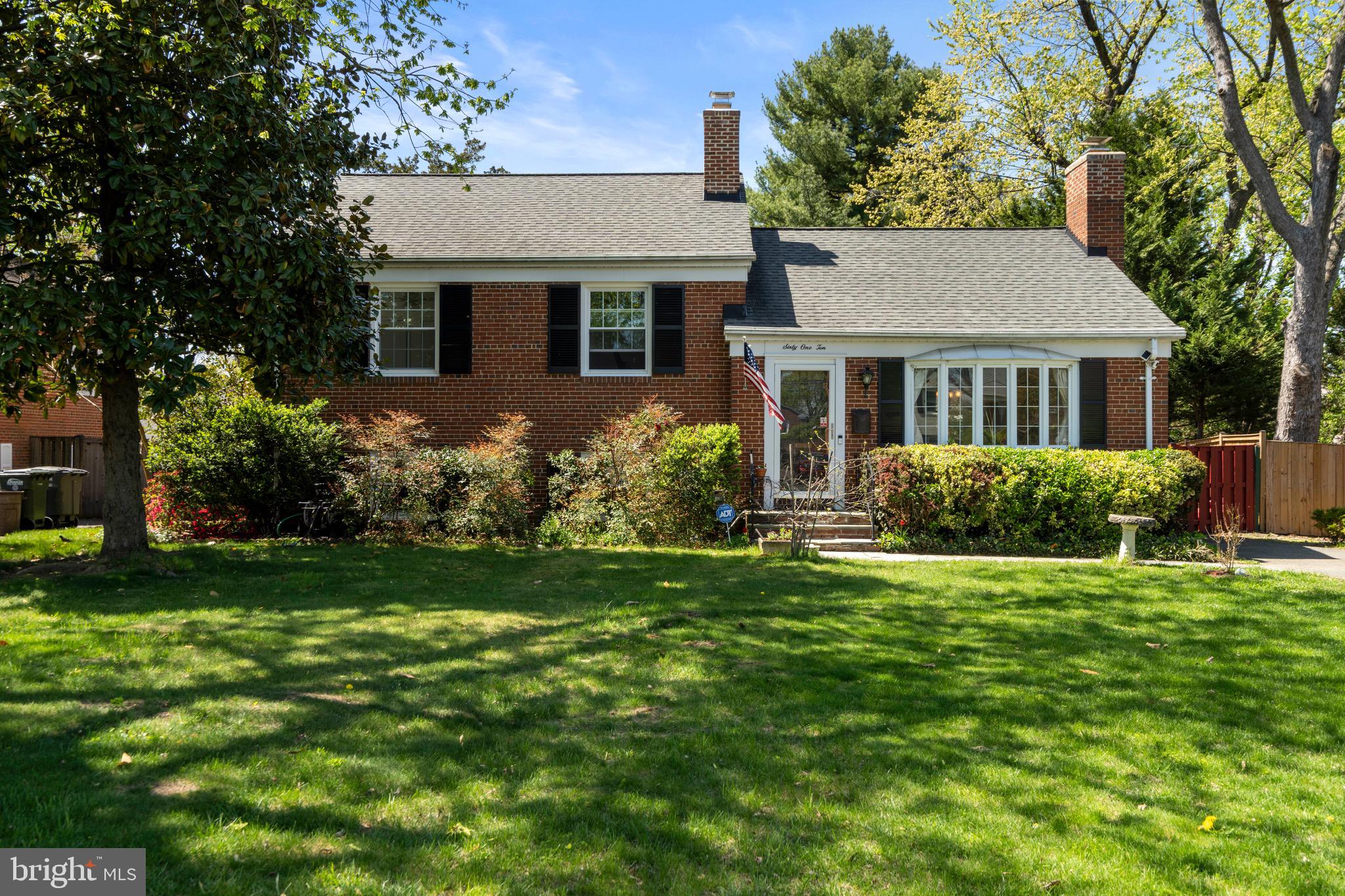 6110 DORCHESTER STREET