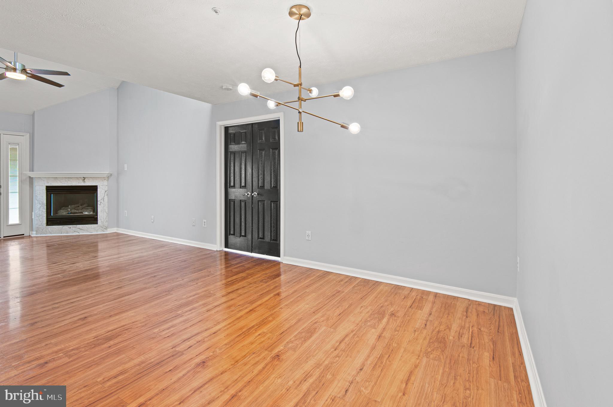 WINDGATE CONDO - Residential