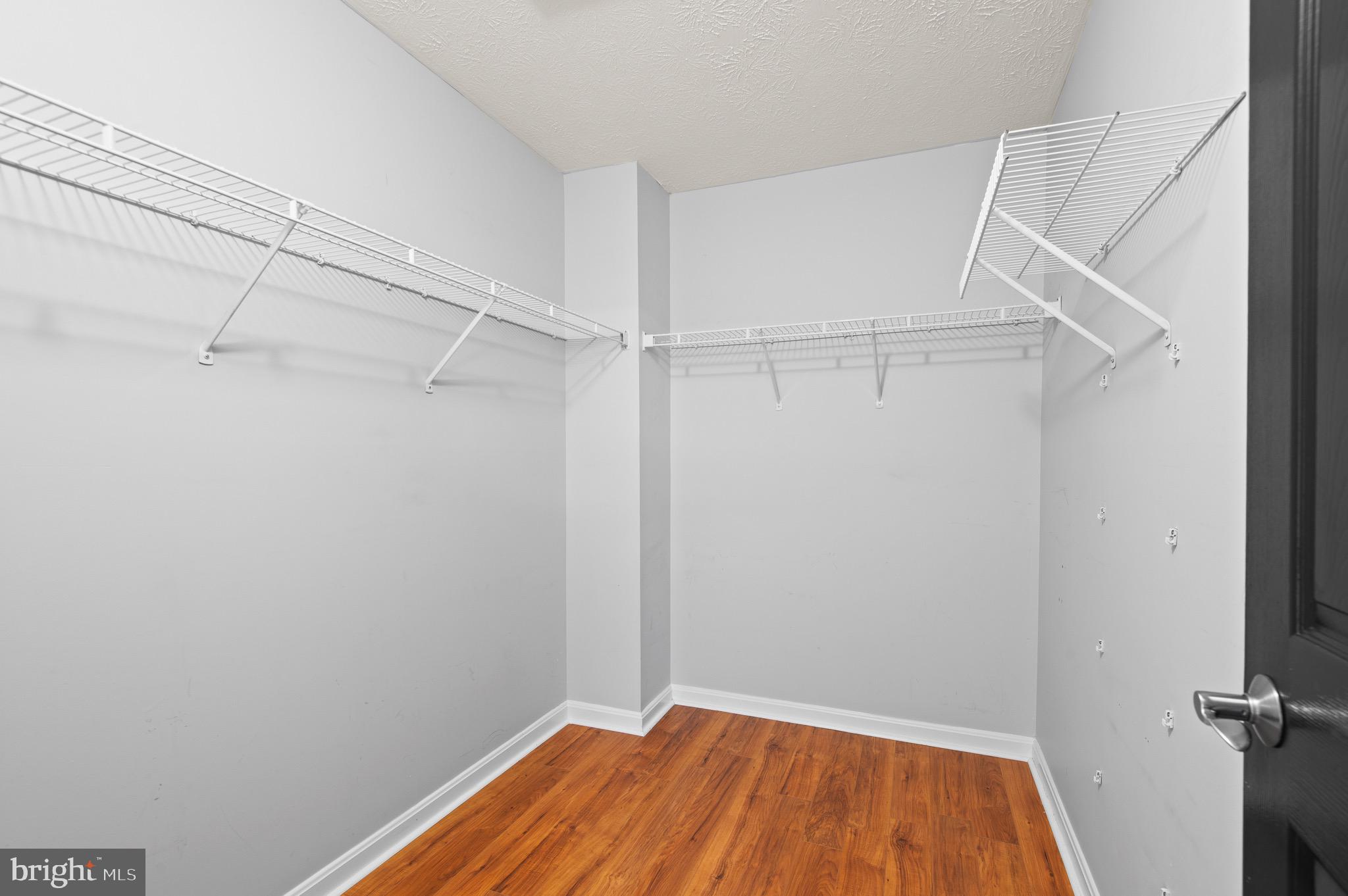 WINDGATE CONDO - Residential
