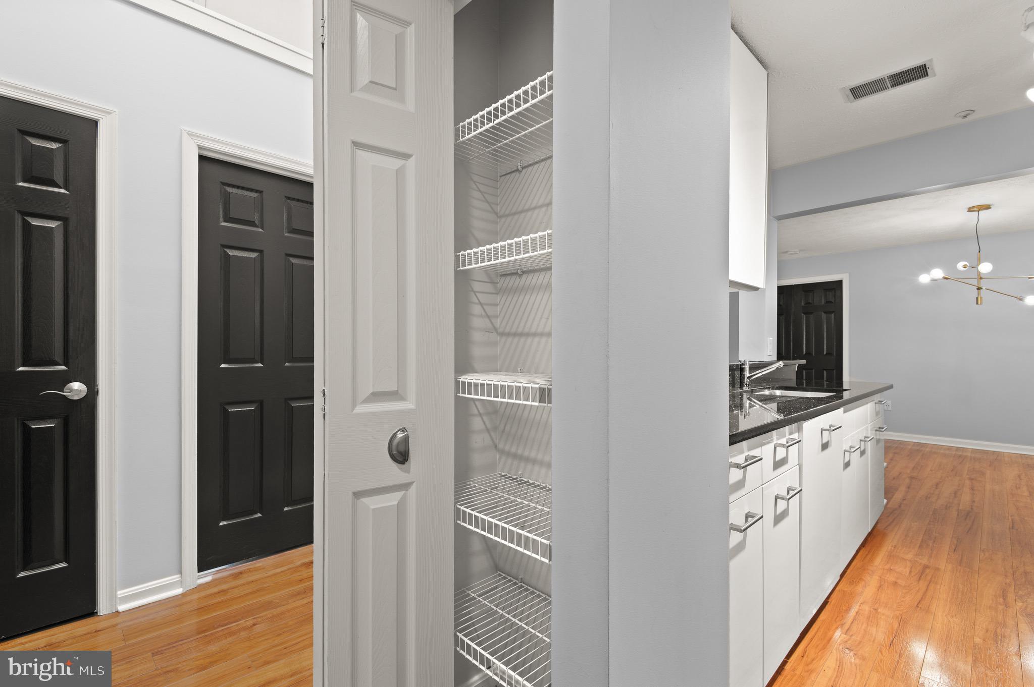 WINDGATE CONDO - Residential