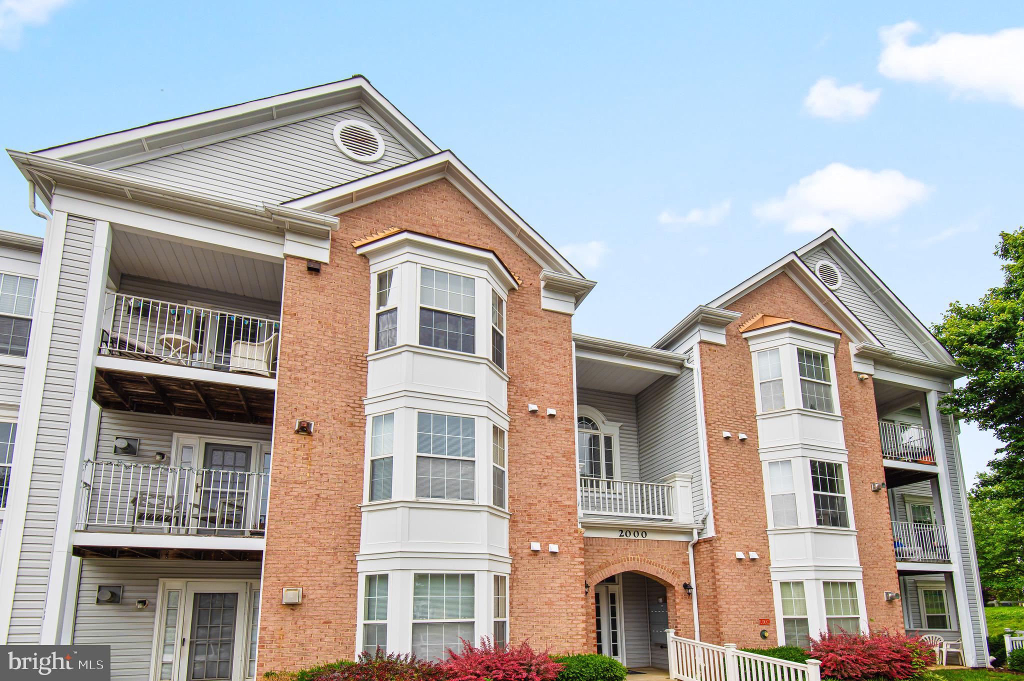 Top floor corner unit with loft in the coveted and convenient Windgate community. Nicely appointed with granite countertops, white cabinetry, stainless steel appliances., large closets. Windgate is conveniently located off of route 50 in Annapolis. Just minutes to all your shopping needs in Parole and downtown Annapolis, Naval Academy, Anne Arundel Medical Center and other necessities. Great spot for commuting into Washington DC or Baltimore.